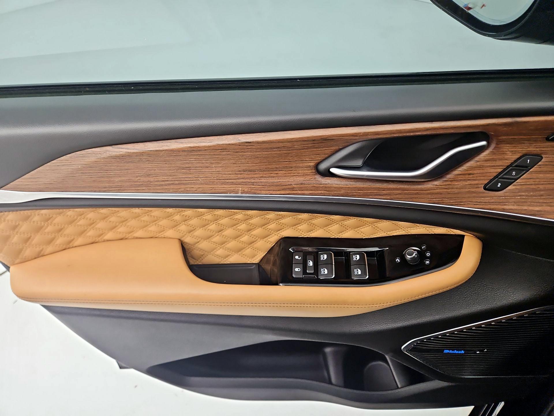 Thumbnail: 2023 Jeep Grand Cherokee L - 12