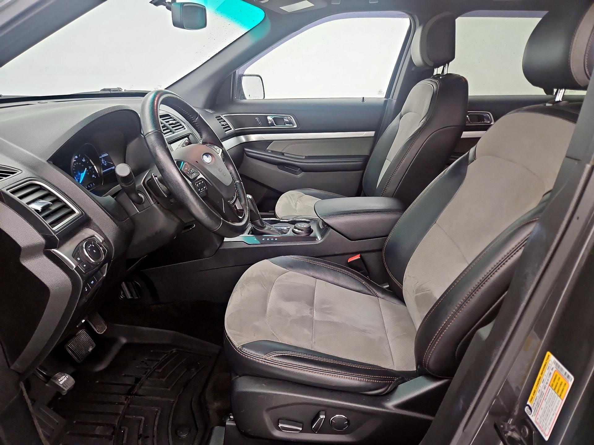Thumbnail: 2017 Ford Explorer - 9