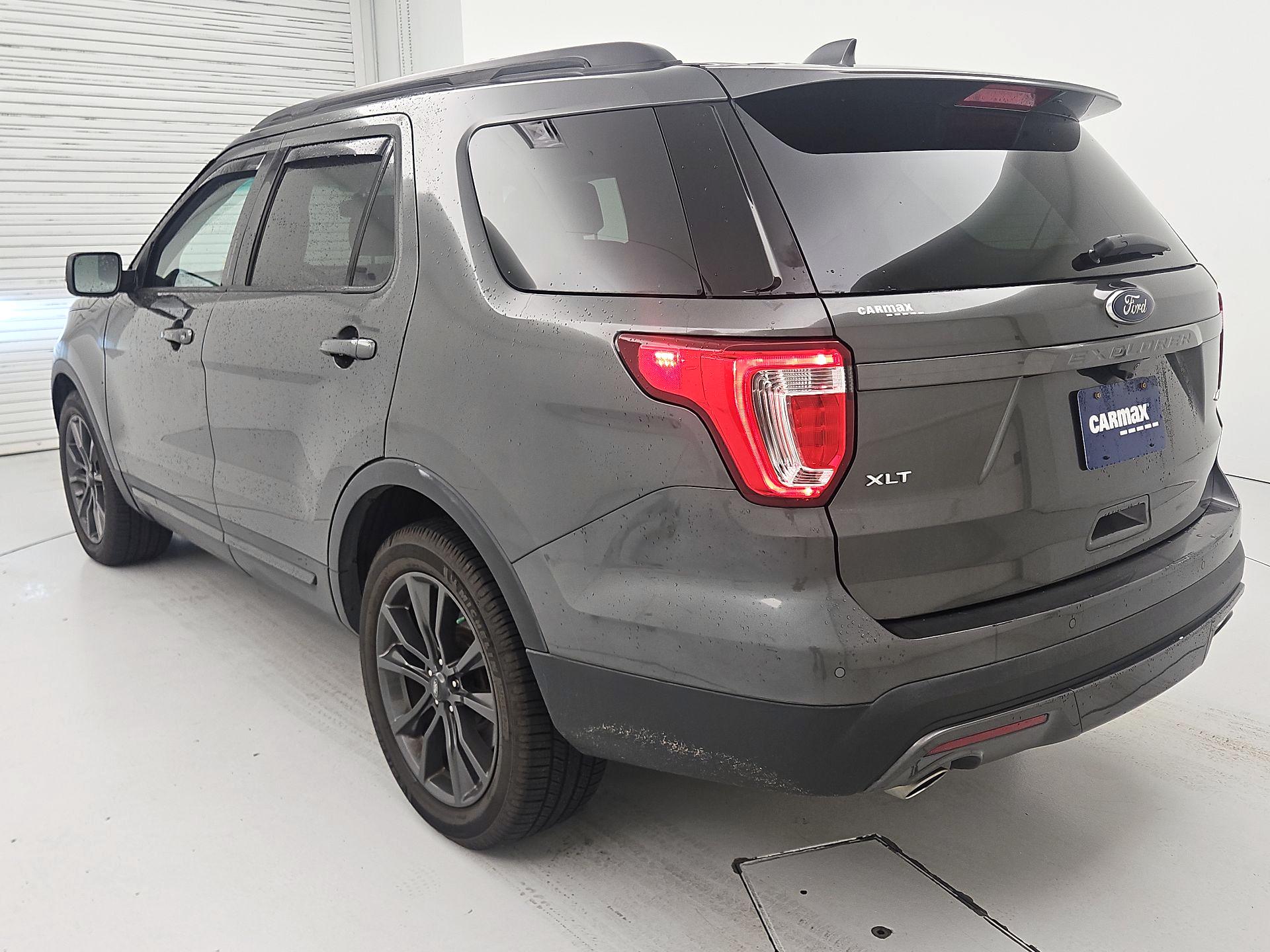Thumbnail: 2017 Ford Explorer - 7
