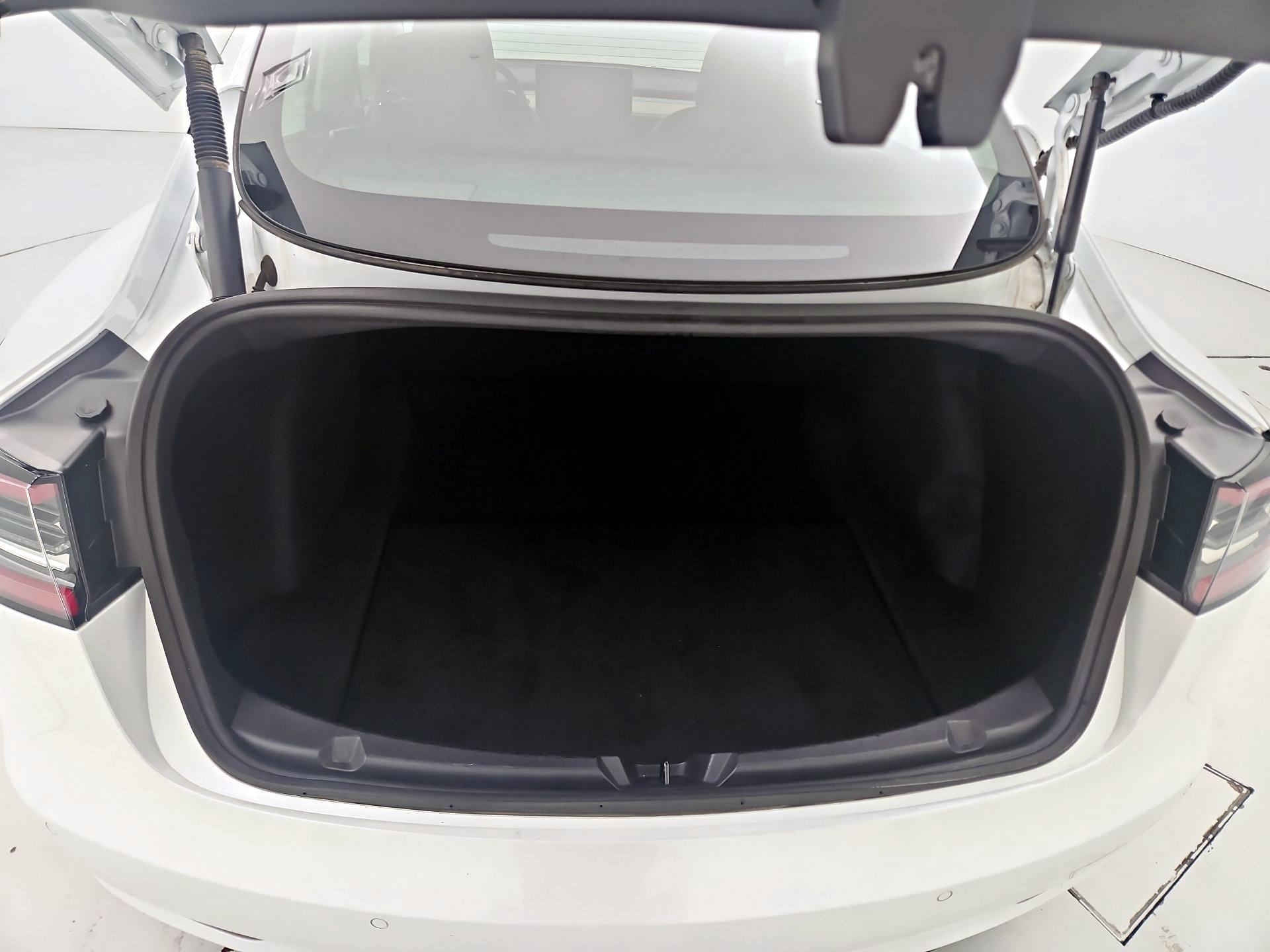 Thumbnail: 2022 Tesla Model 3 - 20