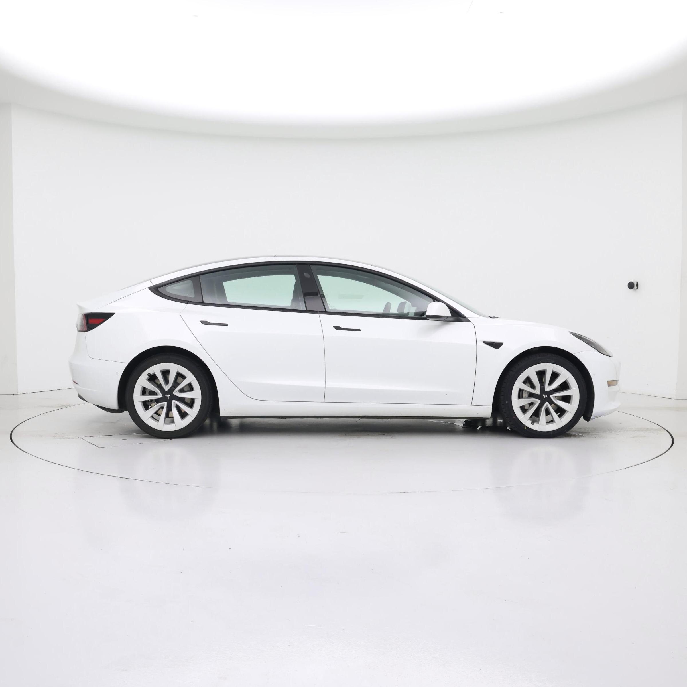 Thumbnail: 2022 Tesla Model 3 - 7
