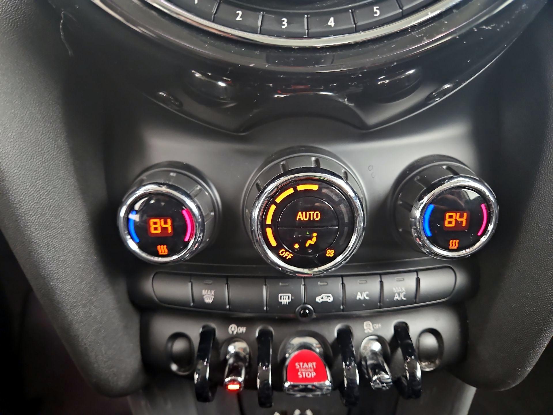 Thumbnail: 2017 MINI Cooper Hardtop - 15