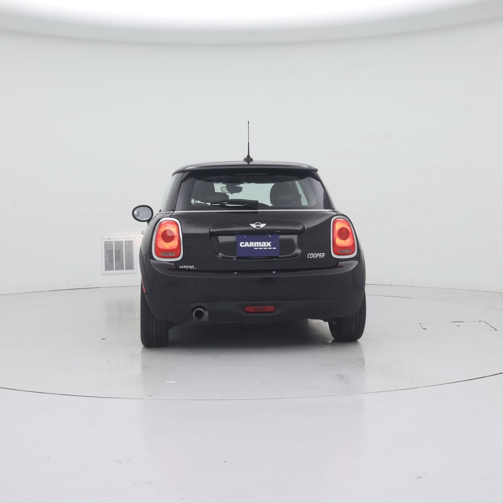 Thumbnail: 2017 MINI Cooper Hardtop - 6