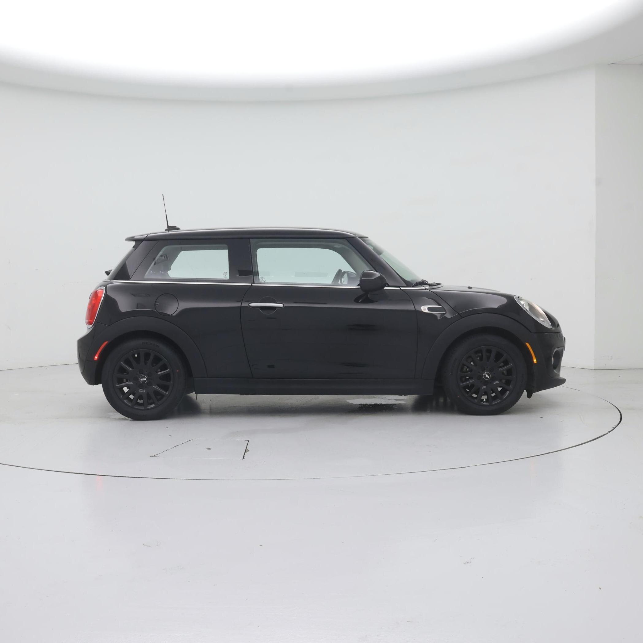 Thumbnail: 2017 MINI Cooper Hardtop - 7