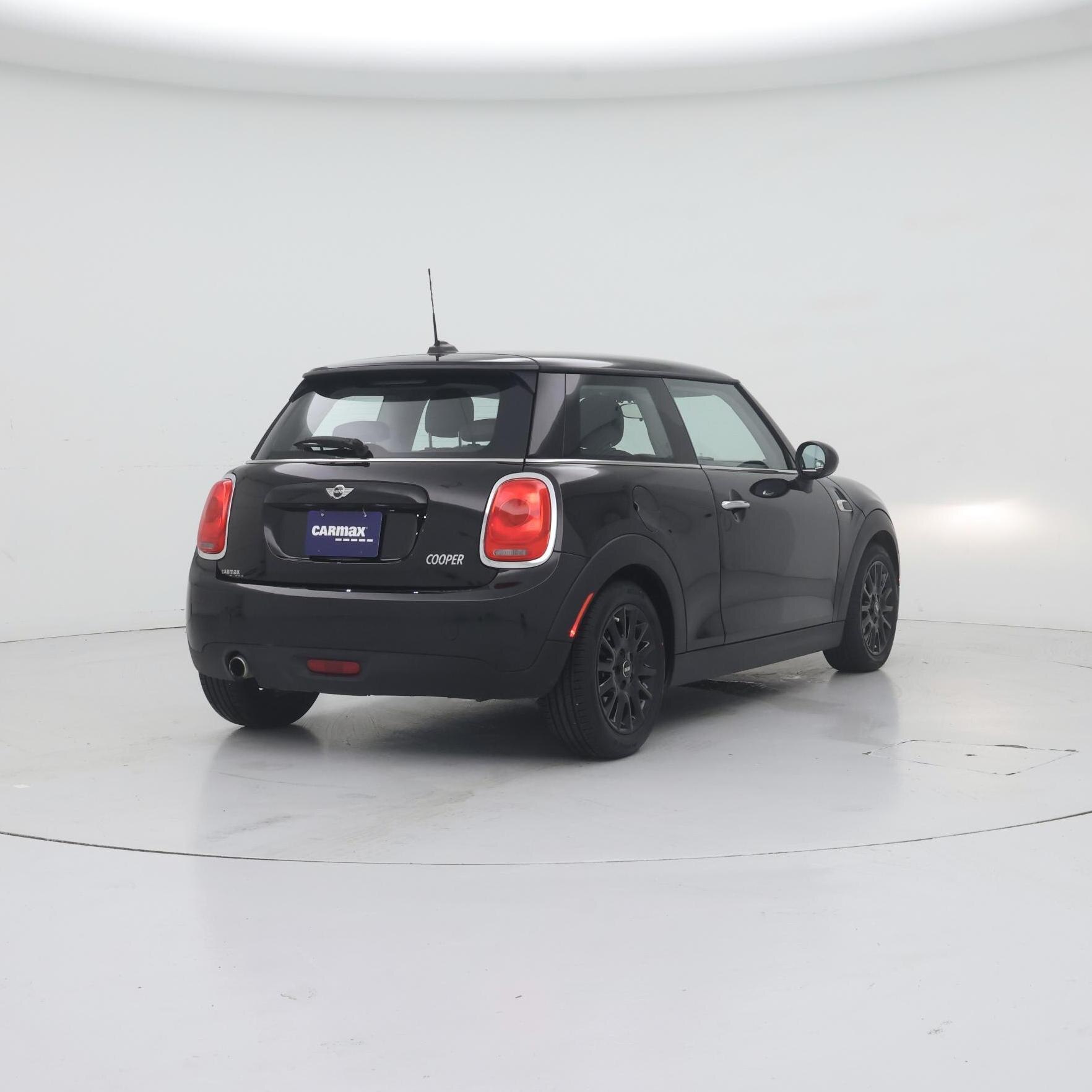 Thumbnail: 2017 MINI Cooper Hardtop - 8