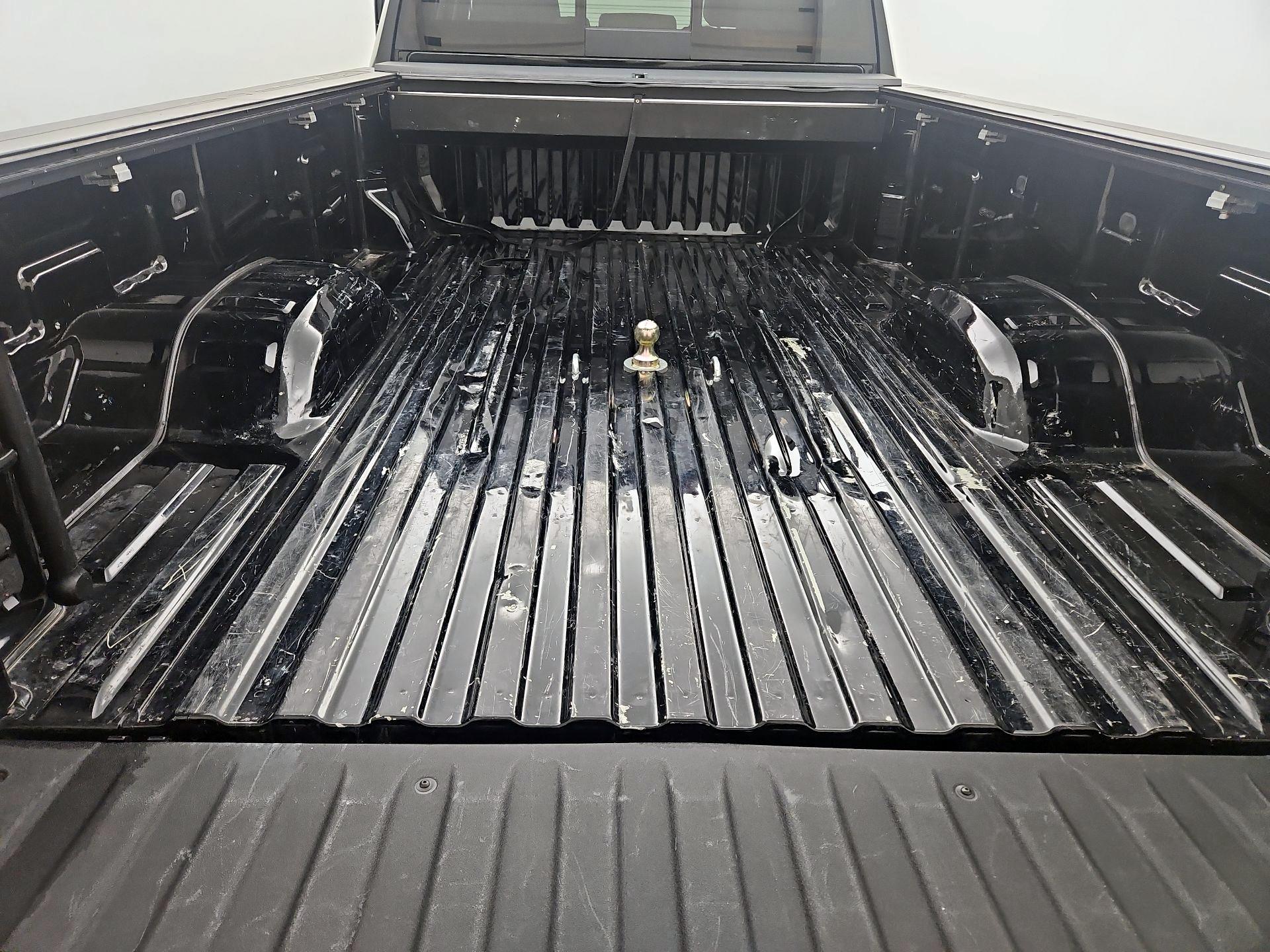 Thumbnail: 2023 GMC Sierra 3500 - 20