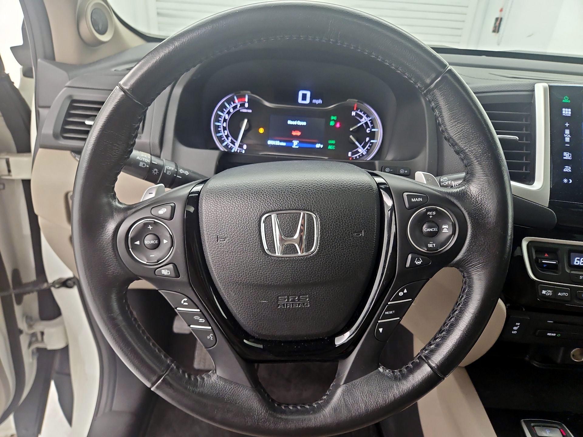 Thumbnail: 2016 Honda Pilot - 10