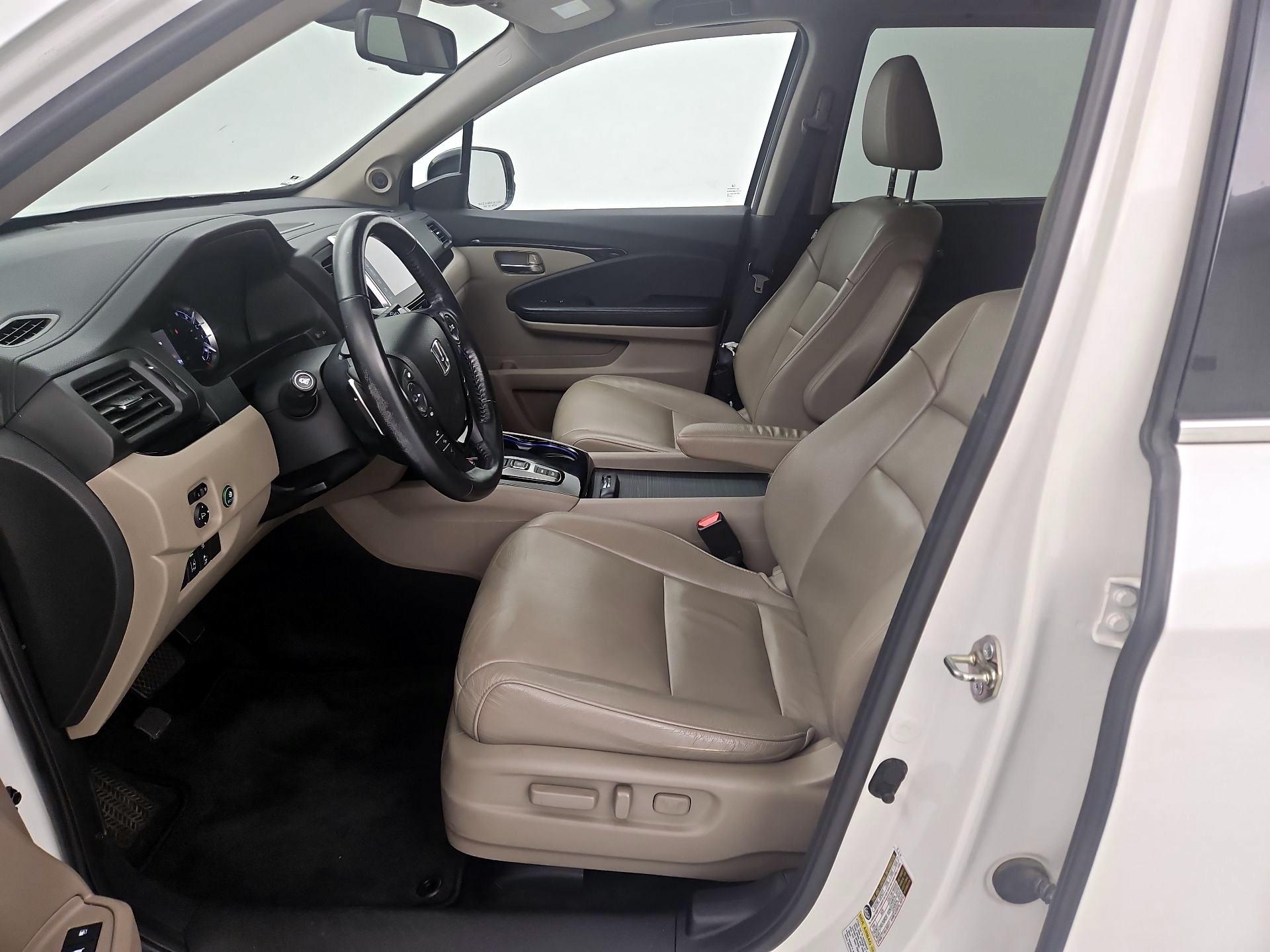 Thumbnail: 2016 Honda Pilot - 11