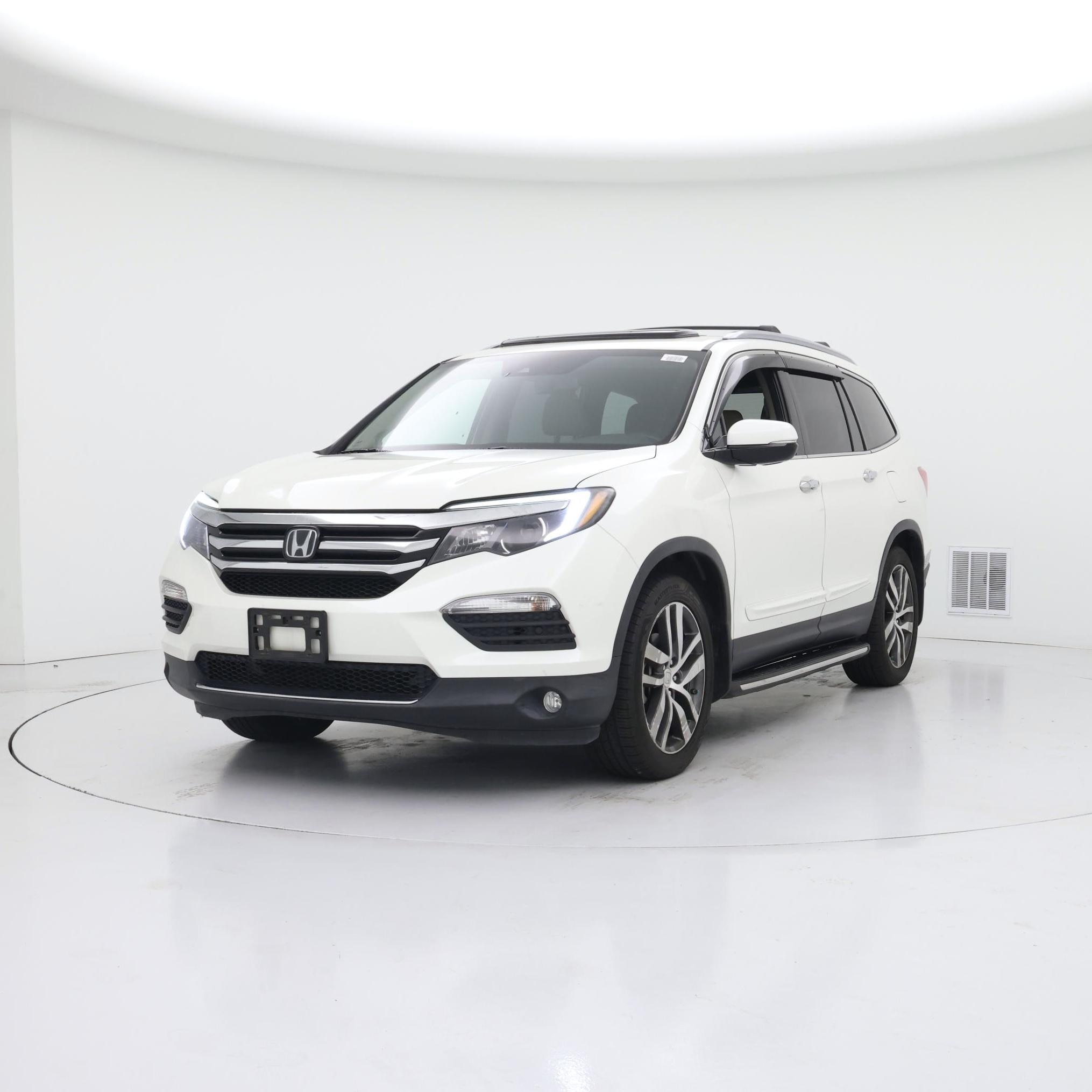 Thumbnail: 2016 Honda Pilot - 4
