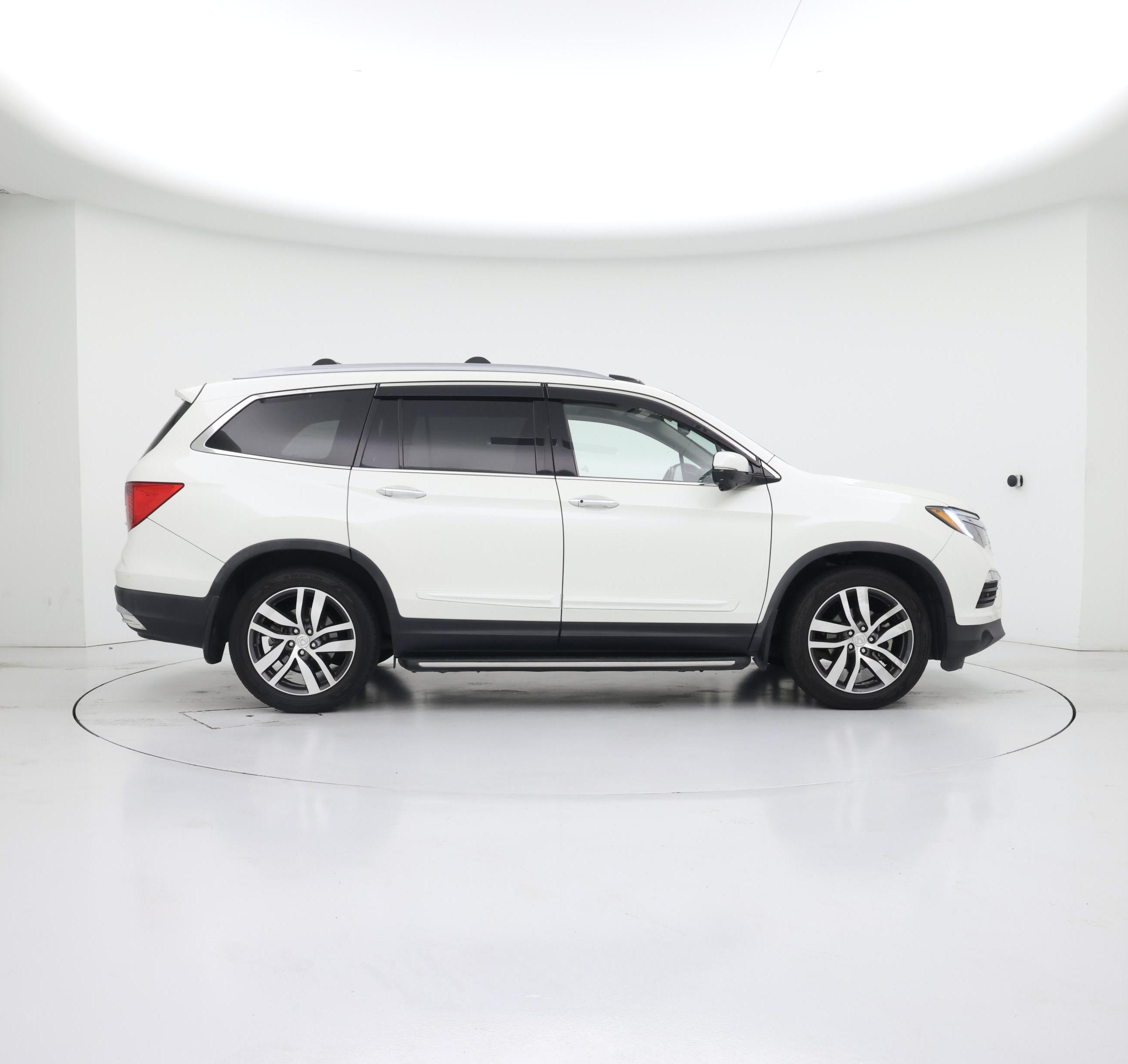 Thumbnail: 2016 Honda Pilot - 7