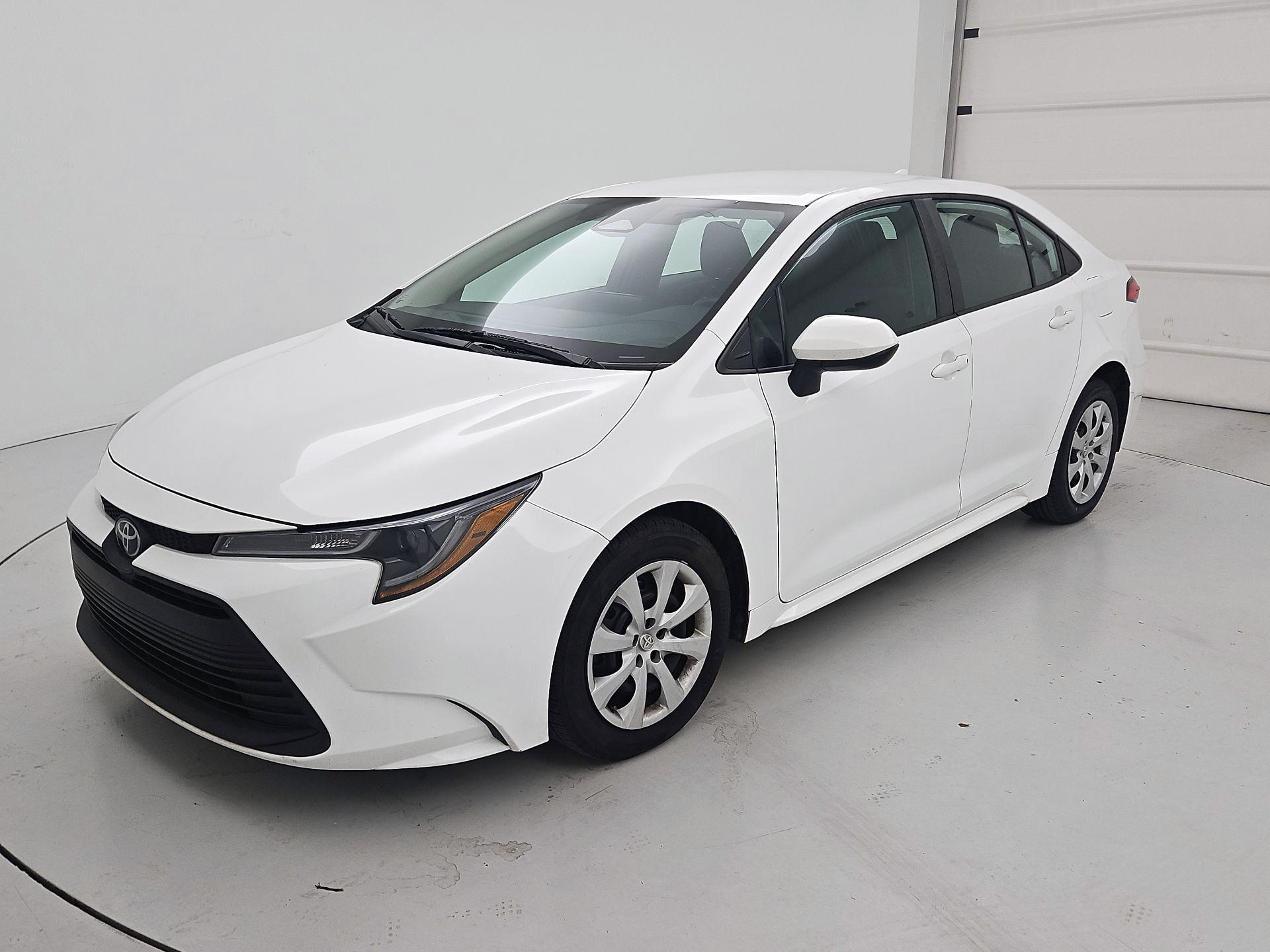 Thumbnail: 2023 Toyota Corolla - 3