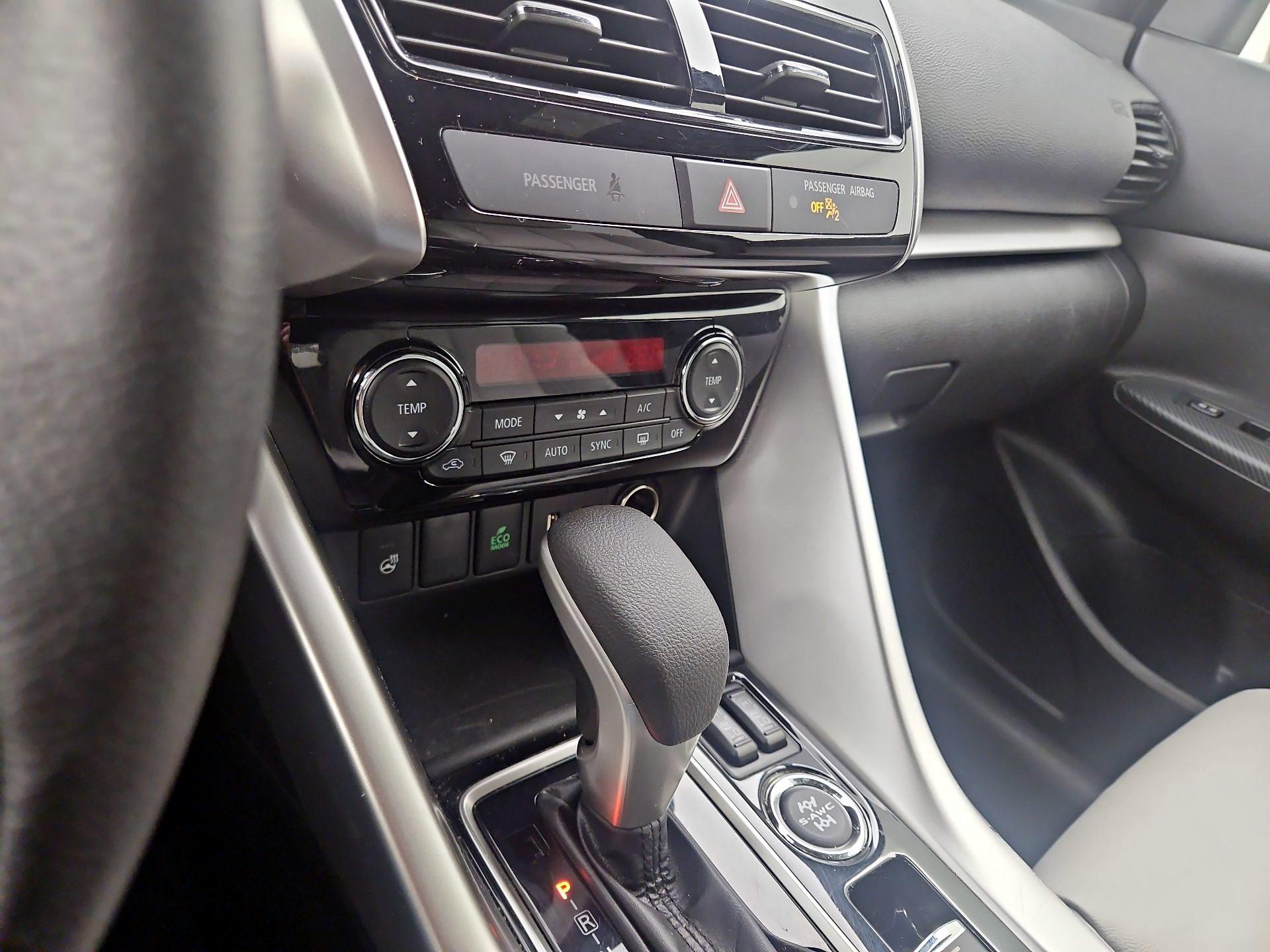 Thumbnail: 2024 Mitsubishi Eclipse Cross - 17