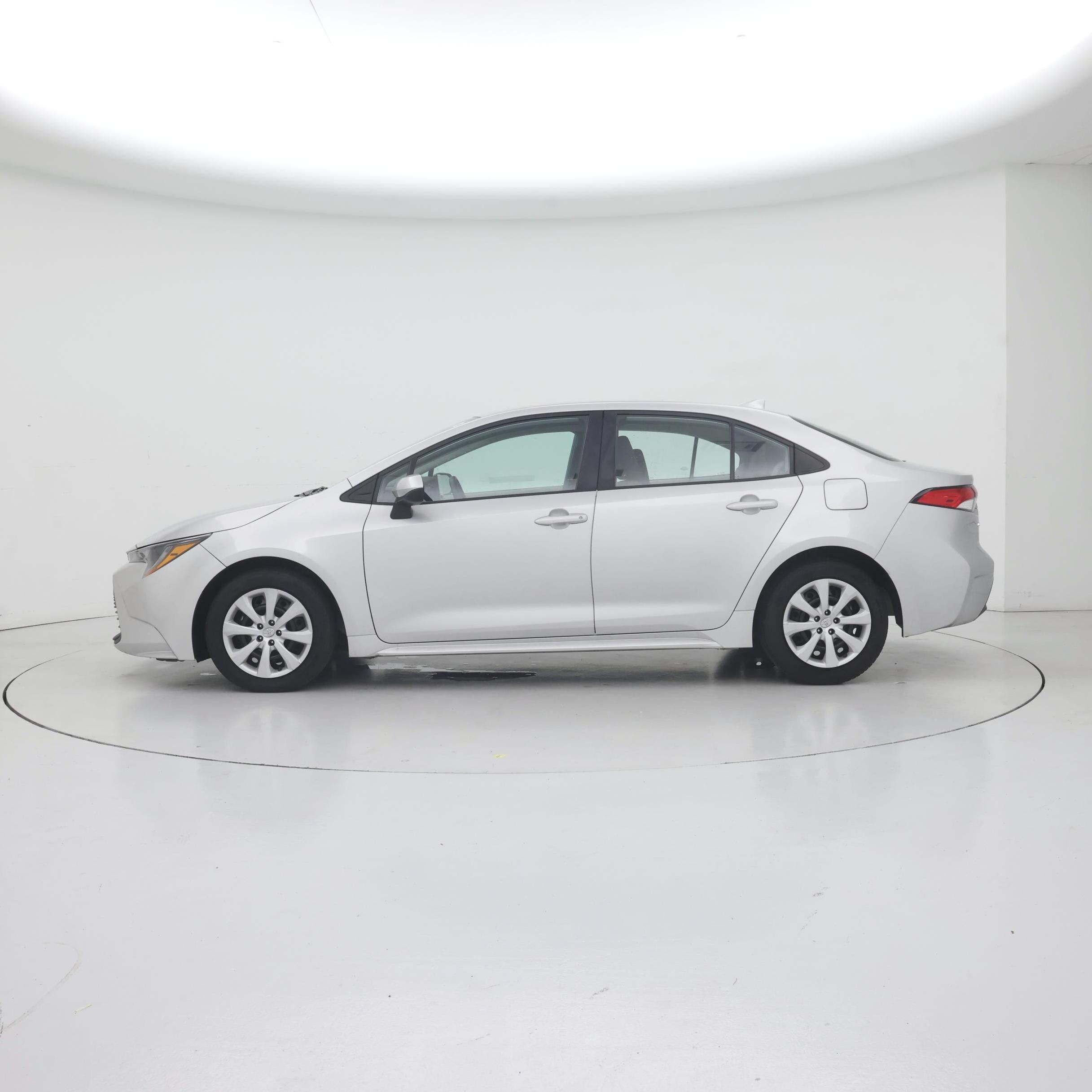 Thumbnail: 2023 Toyota Corolla - 3