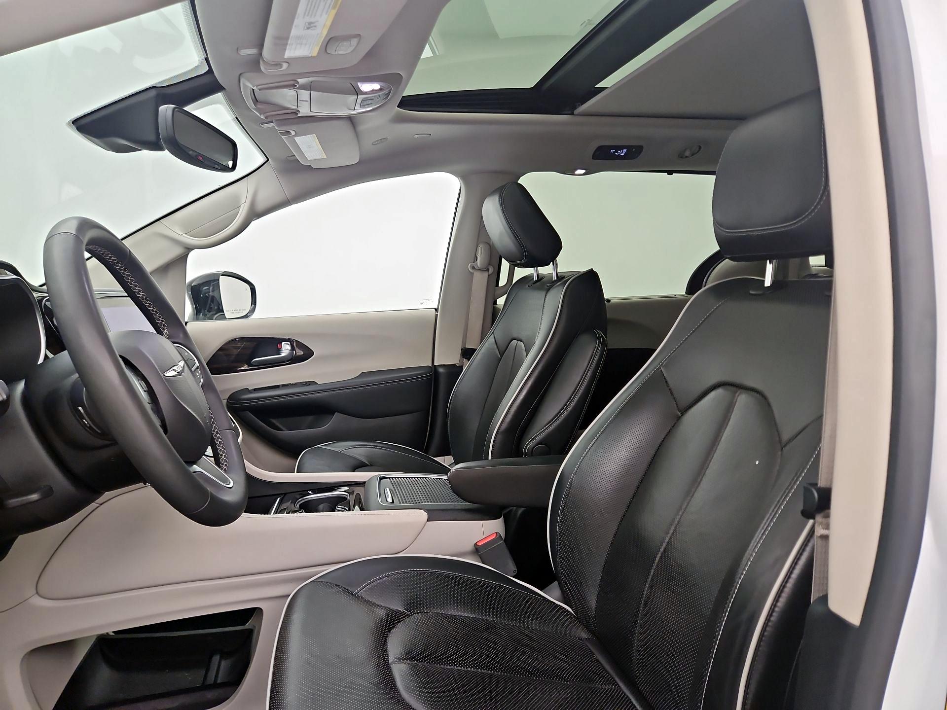 Thumbnail: 2024 Chrysler Pacifica - 20