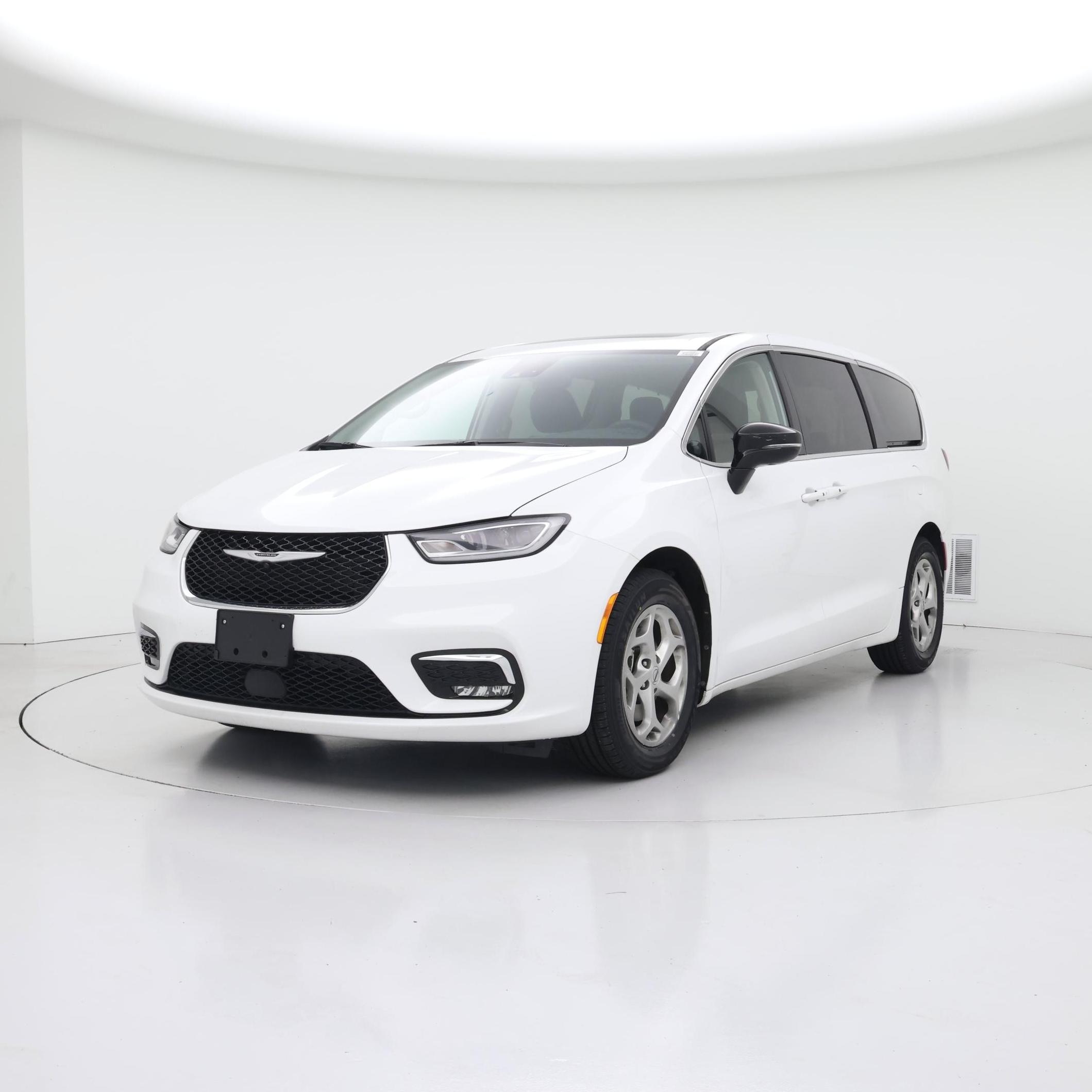 Thumbnail: 2024 Chrysler Pacifica - 4
