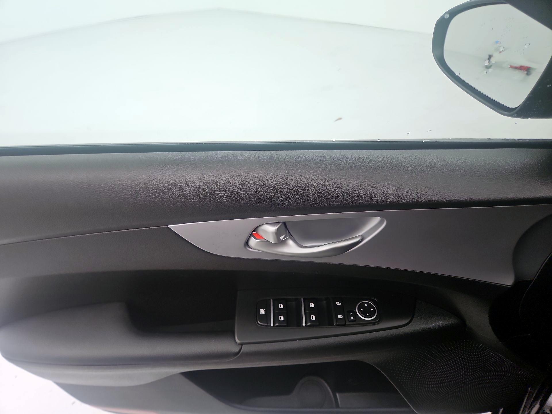 Thumbnail: 2024 Kia Forte - 12