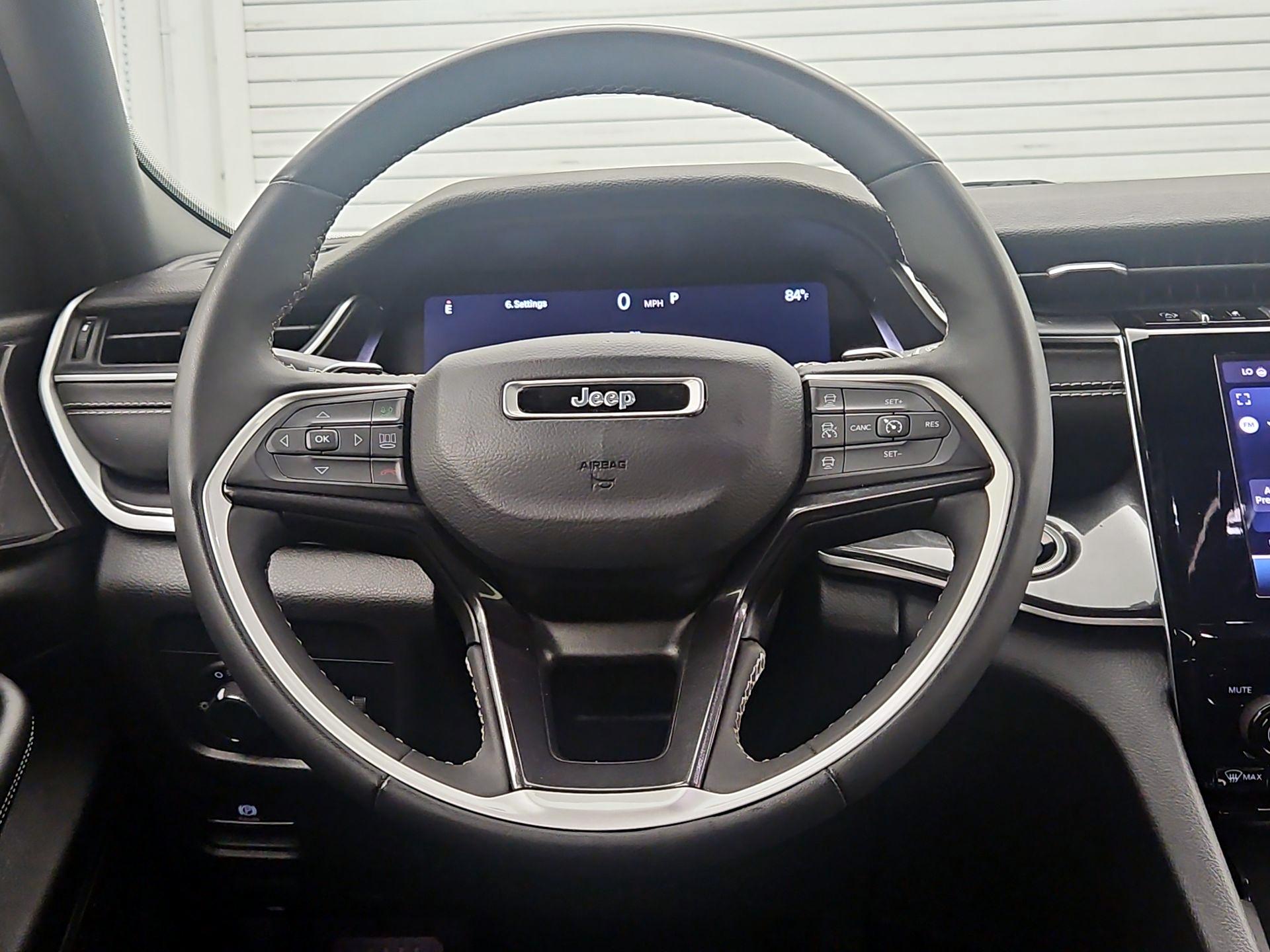 Thumbnail: 2023 Jeep Grand Cherokee L - 10