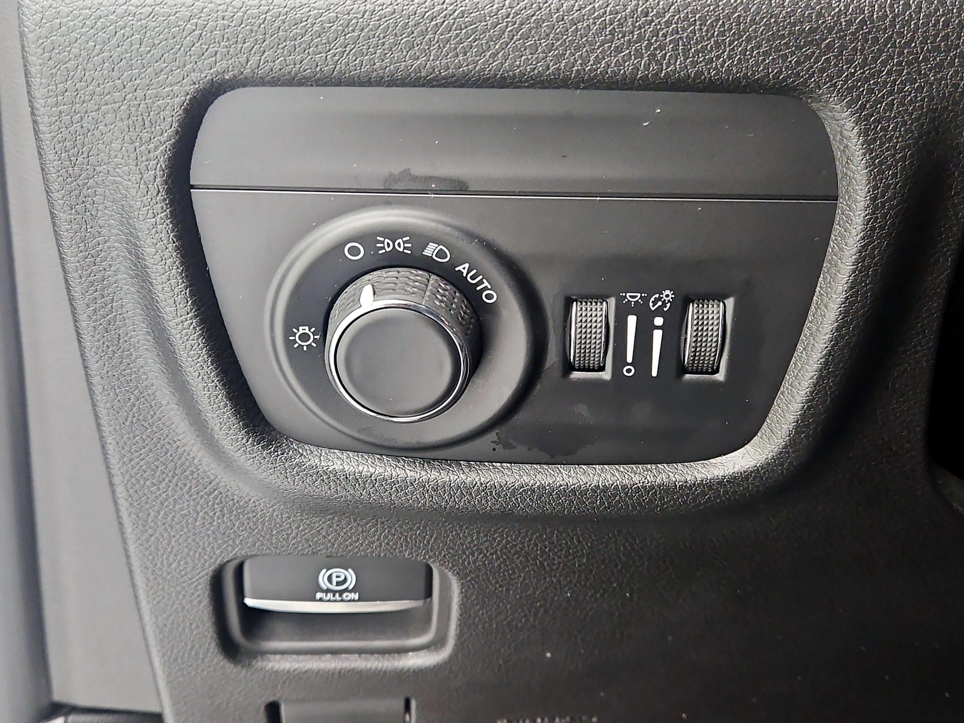 Thumbnail: 2023 Jeep Grand Cherokee L - 13