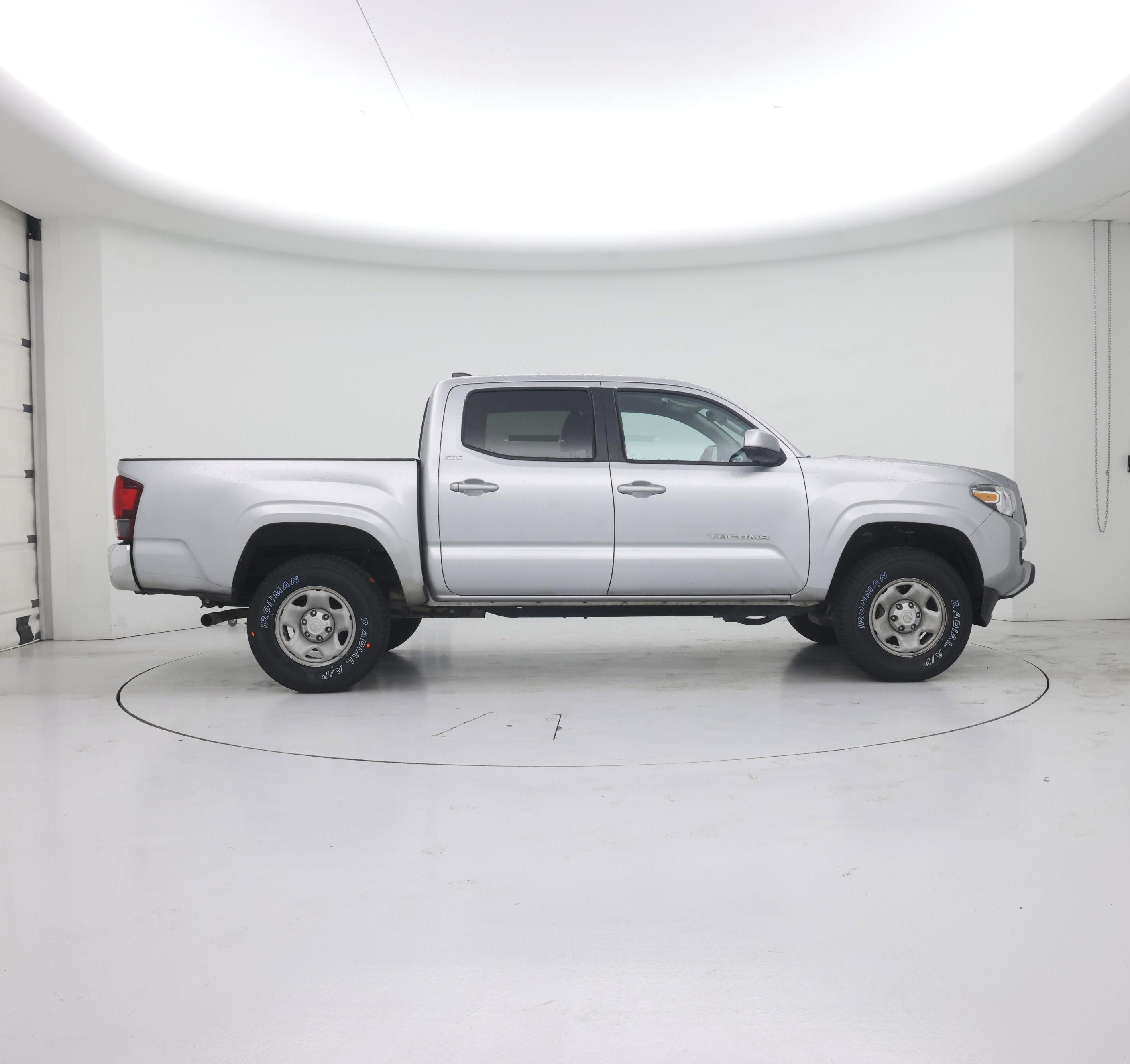 Thumbnail: 2022 Toyota Tacoma - 7