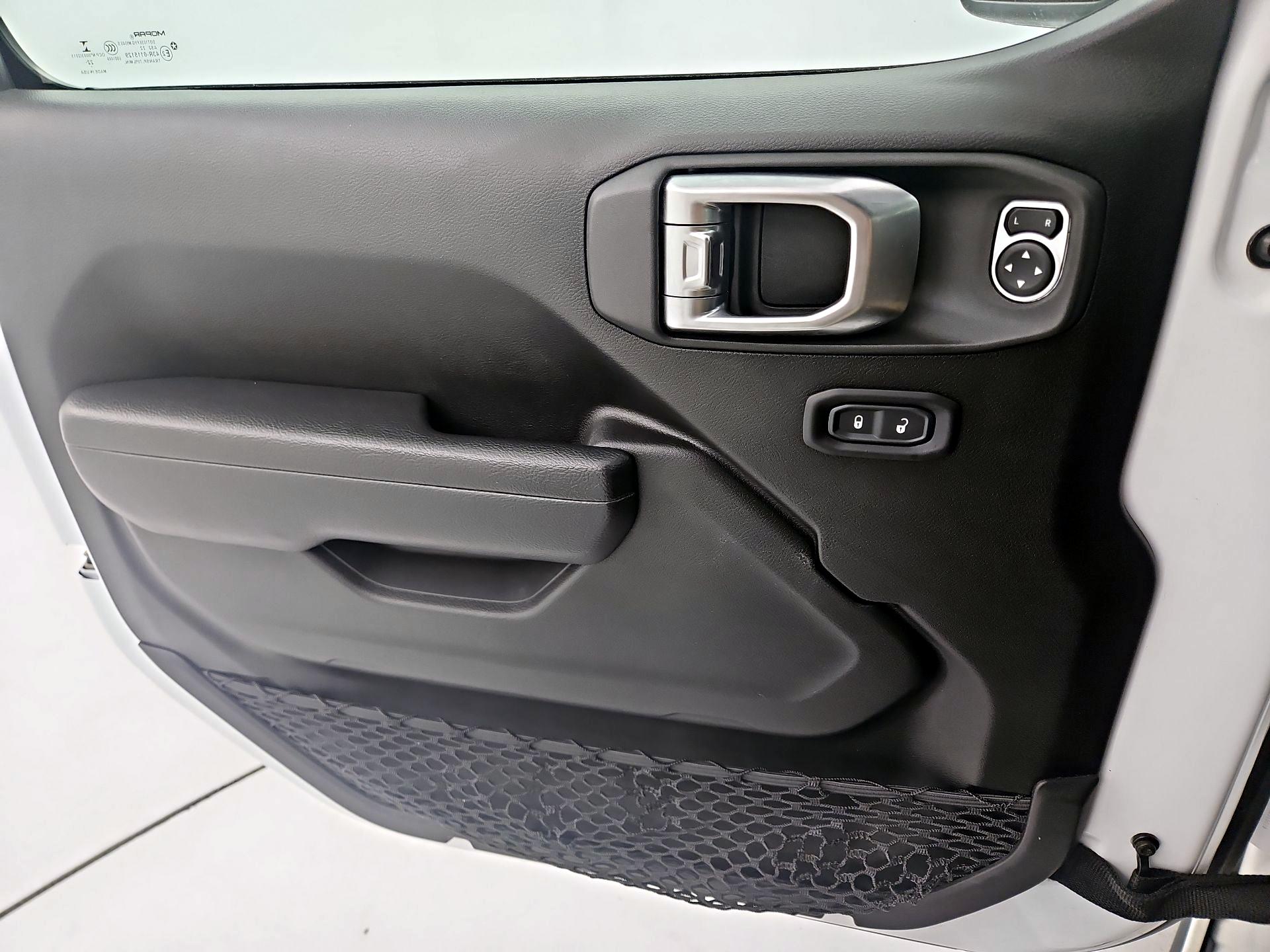 Thumbnail: 2023 Jeep Wrangler - 10