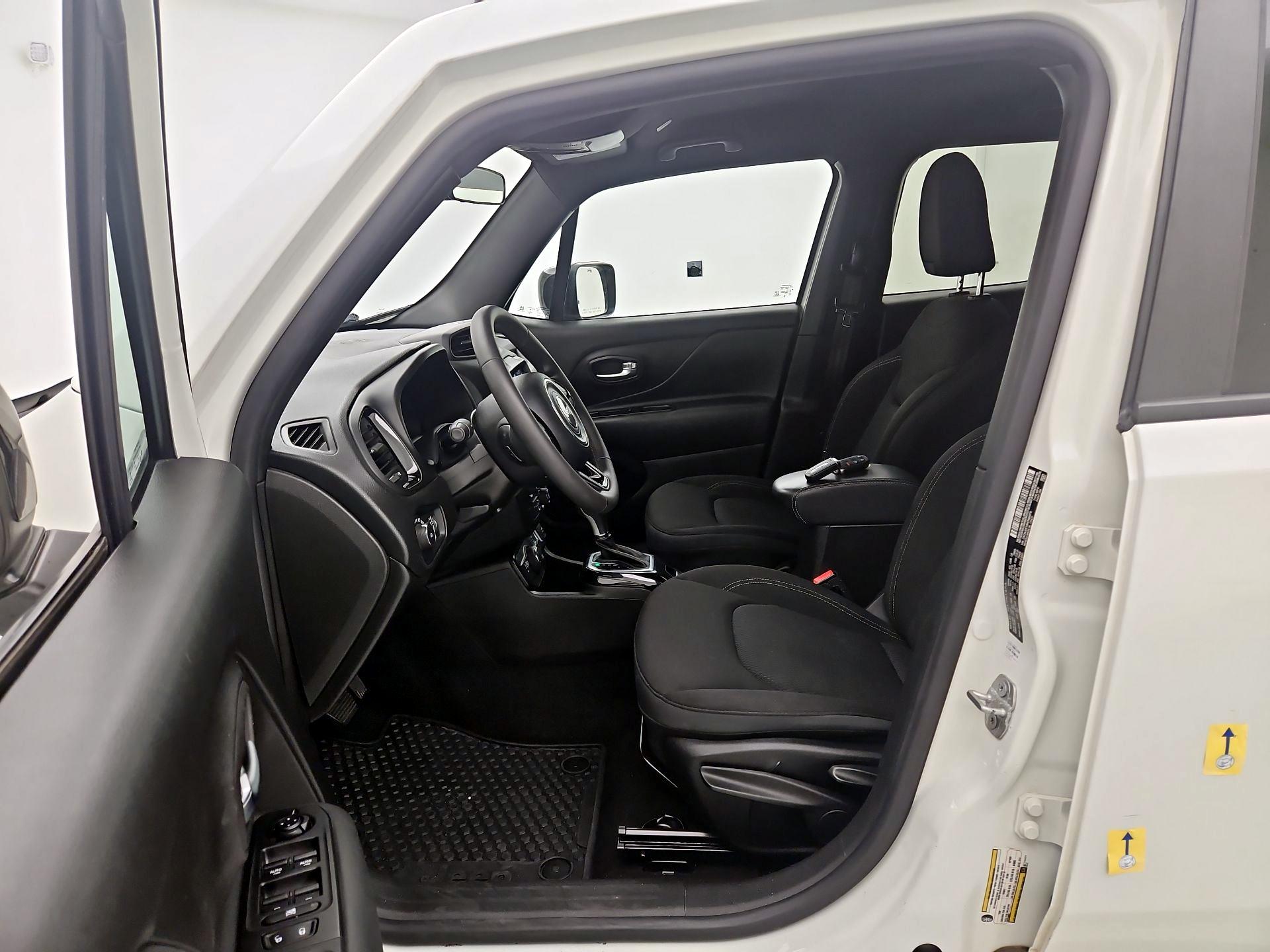 Thumbnail: 2022 Jeep Renegade - 11