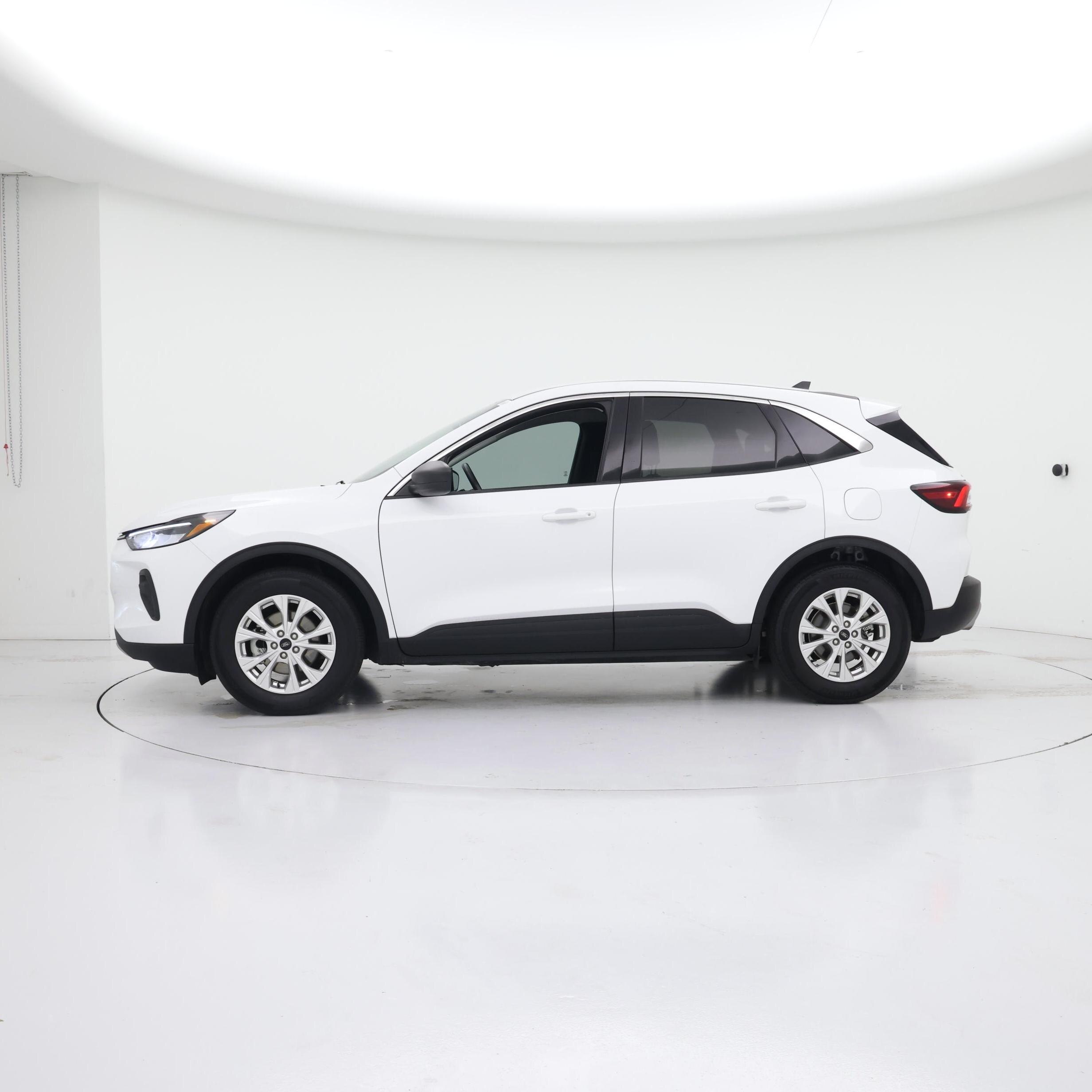 Thumbnail: 2024 Ford Escape - 3