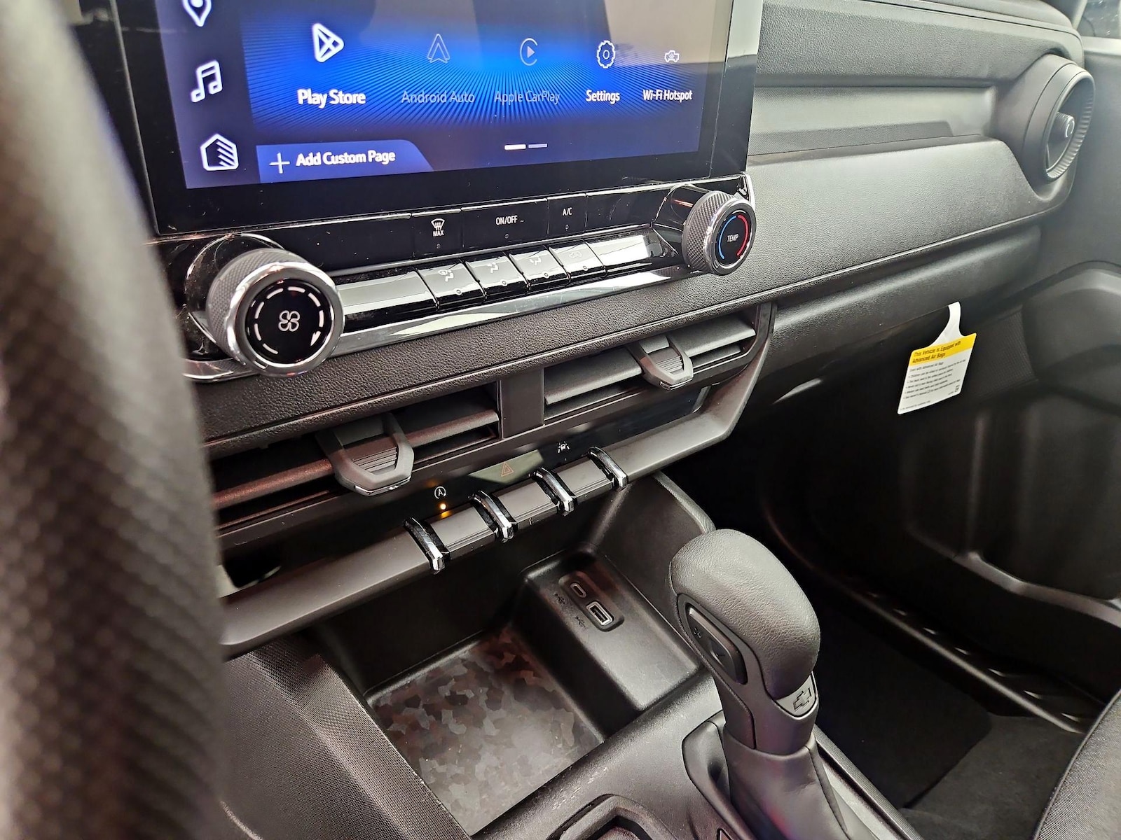 2023 Chevrolet Colorado Work Truck - Photo 17