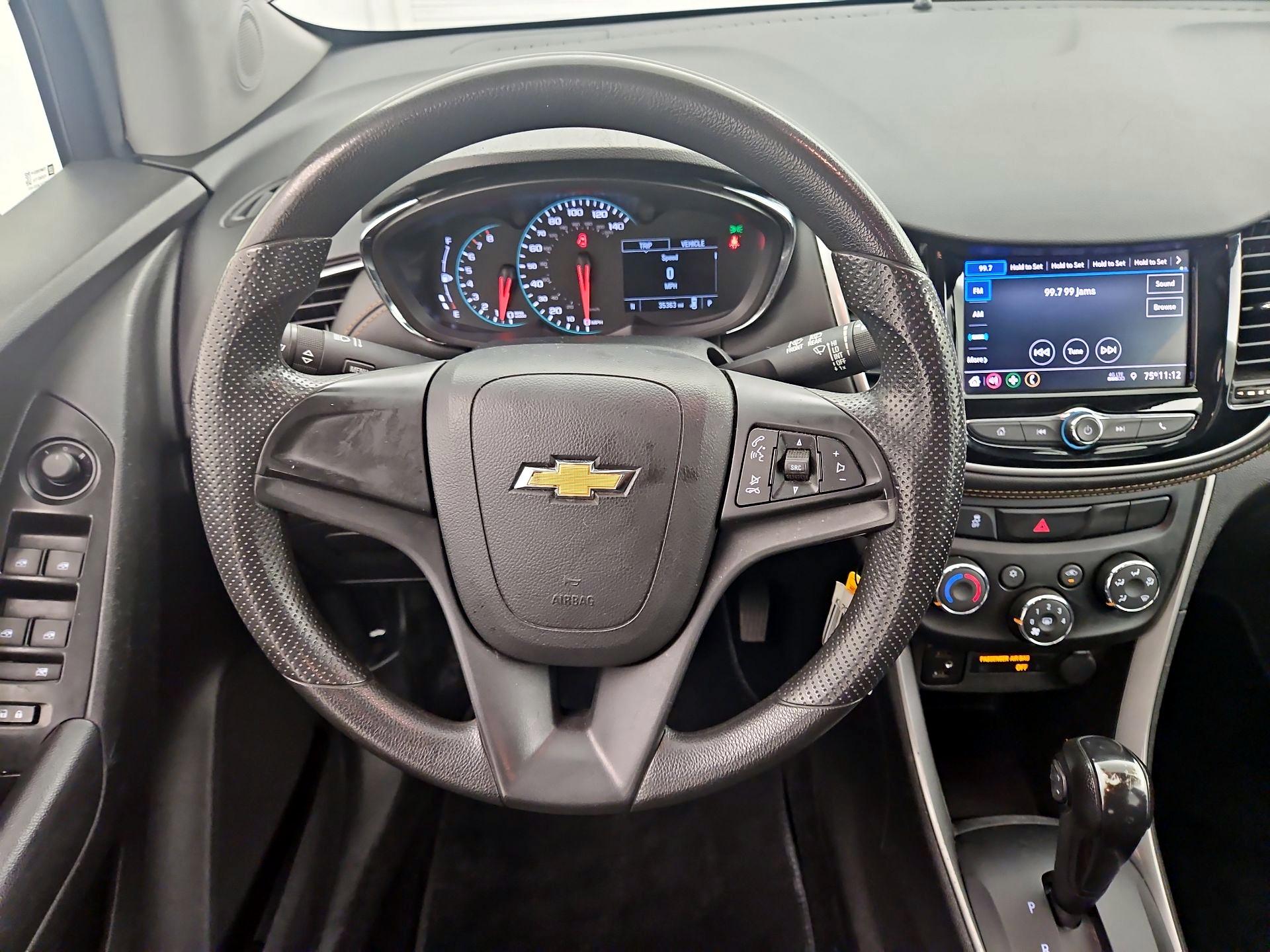 Thumbnail: 2021 Chevrolet Trax - 10