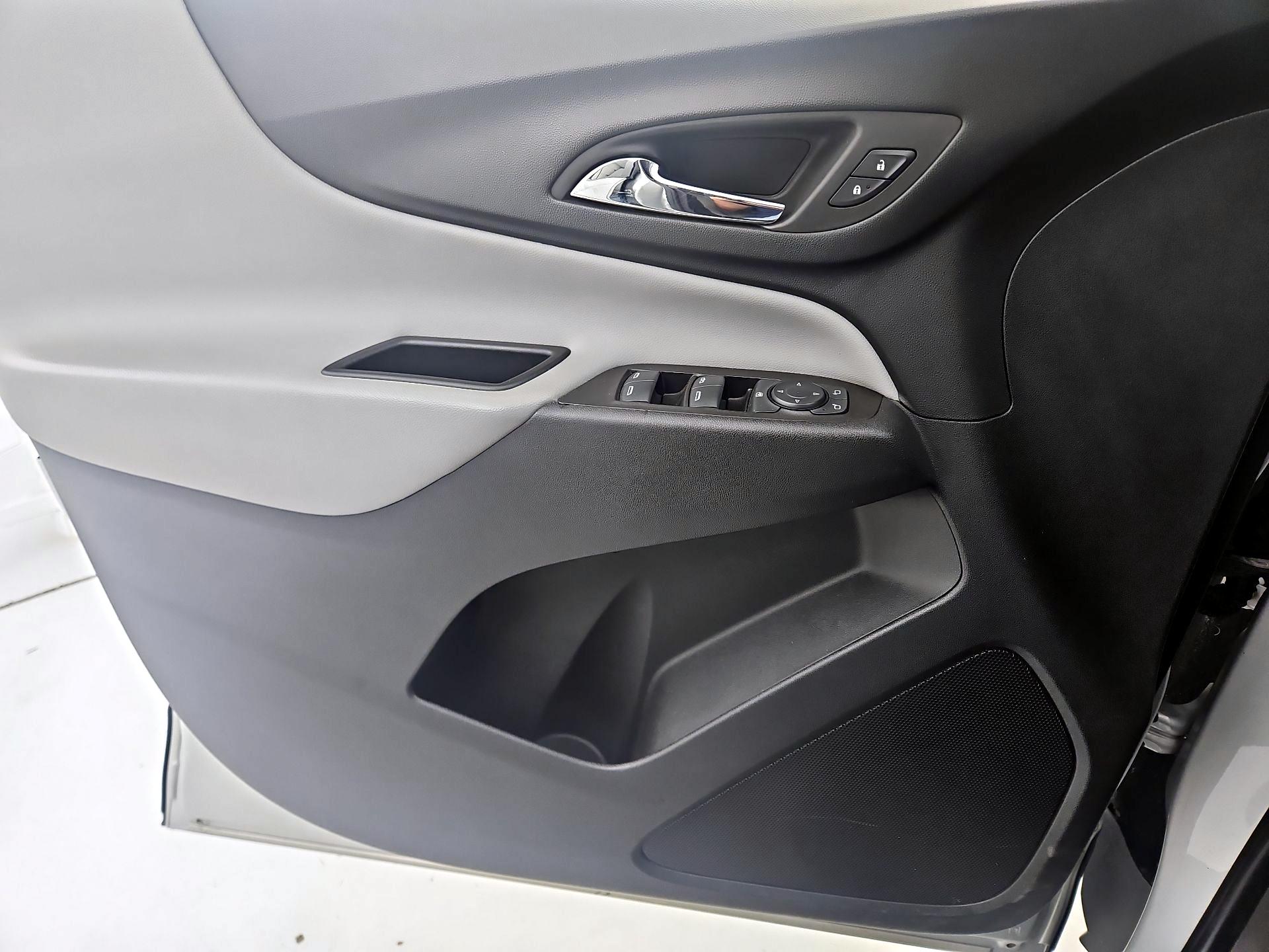 Thumbnail: 2022 Chevrolet Equinox - 12