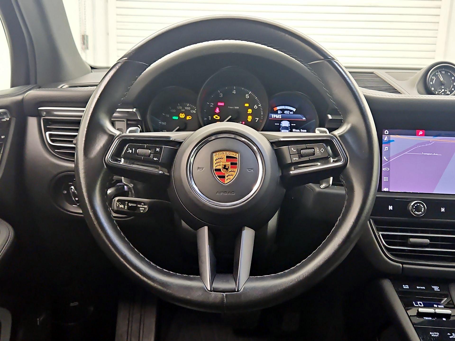 Thumbnail: 2022 Porsche Macan - 10