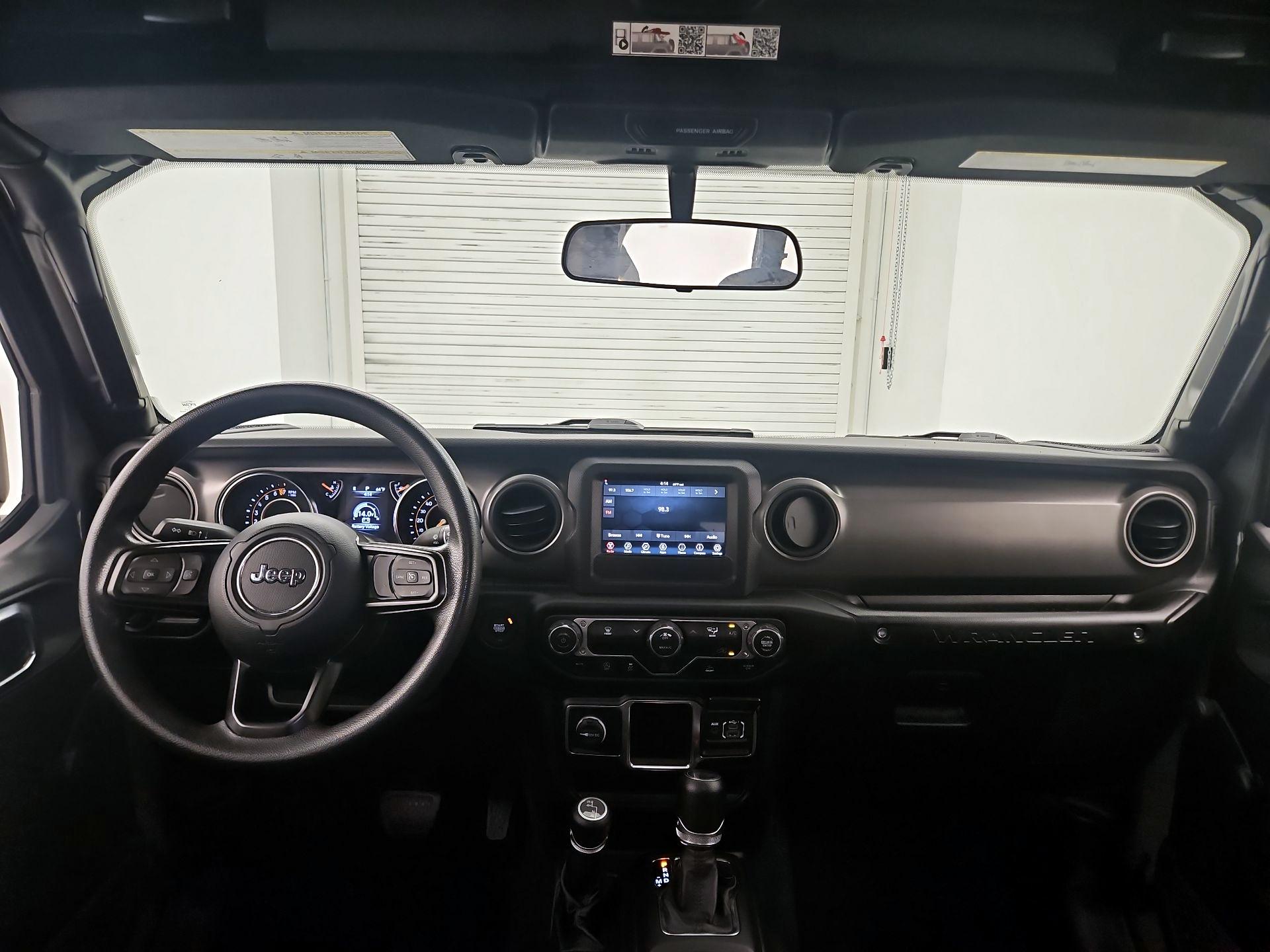 Thumbnail: 2022 Jeep Wrangler - 9