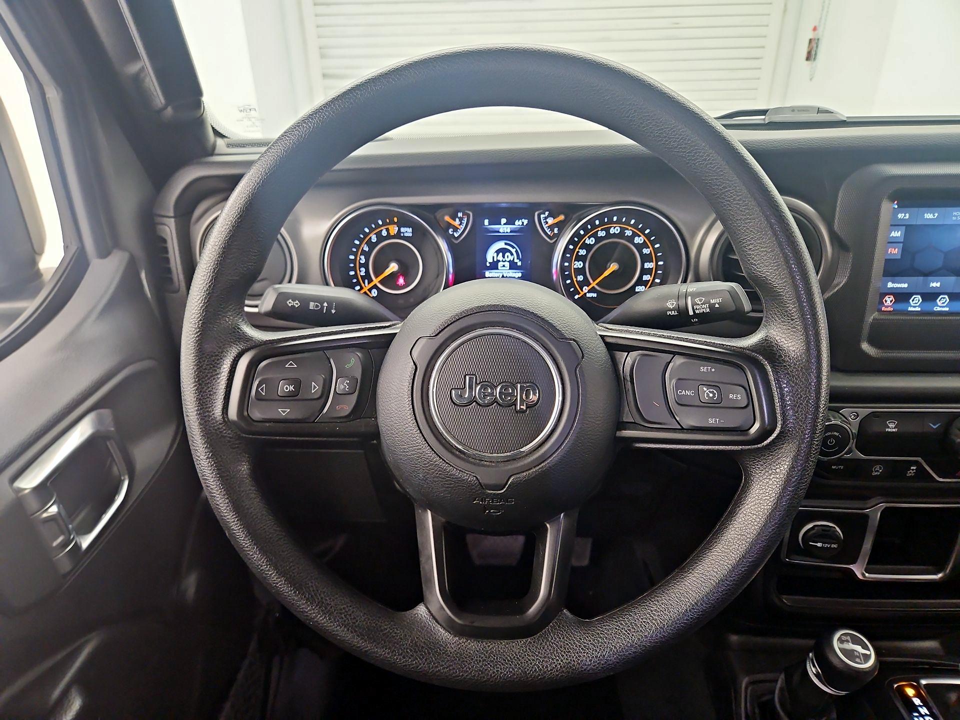 Thumbnail: 2022 Jeep Wrangler - 10