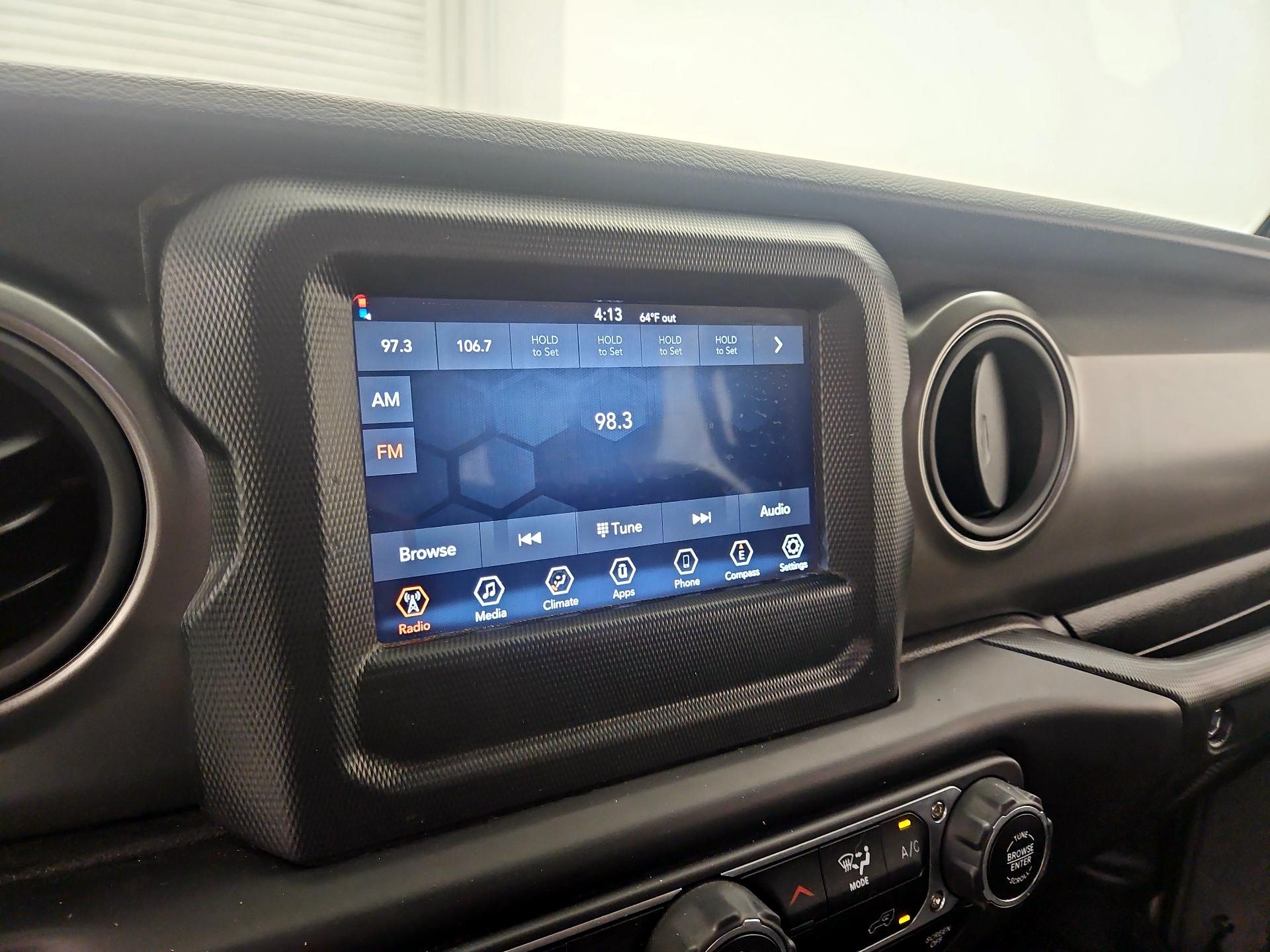 Thumbnail: 2022 Jeep Wrangler - 15