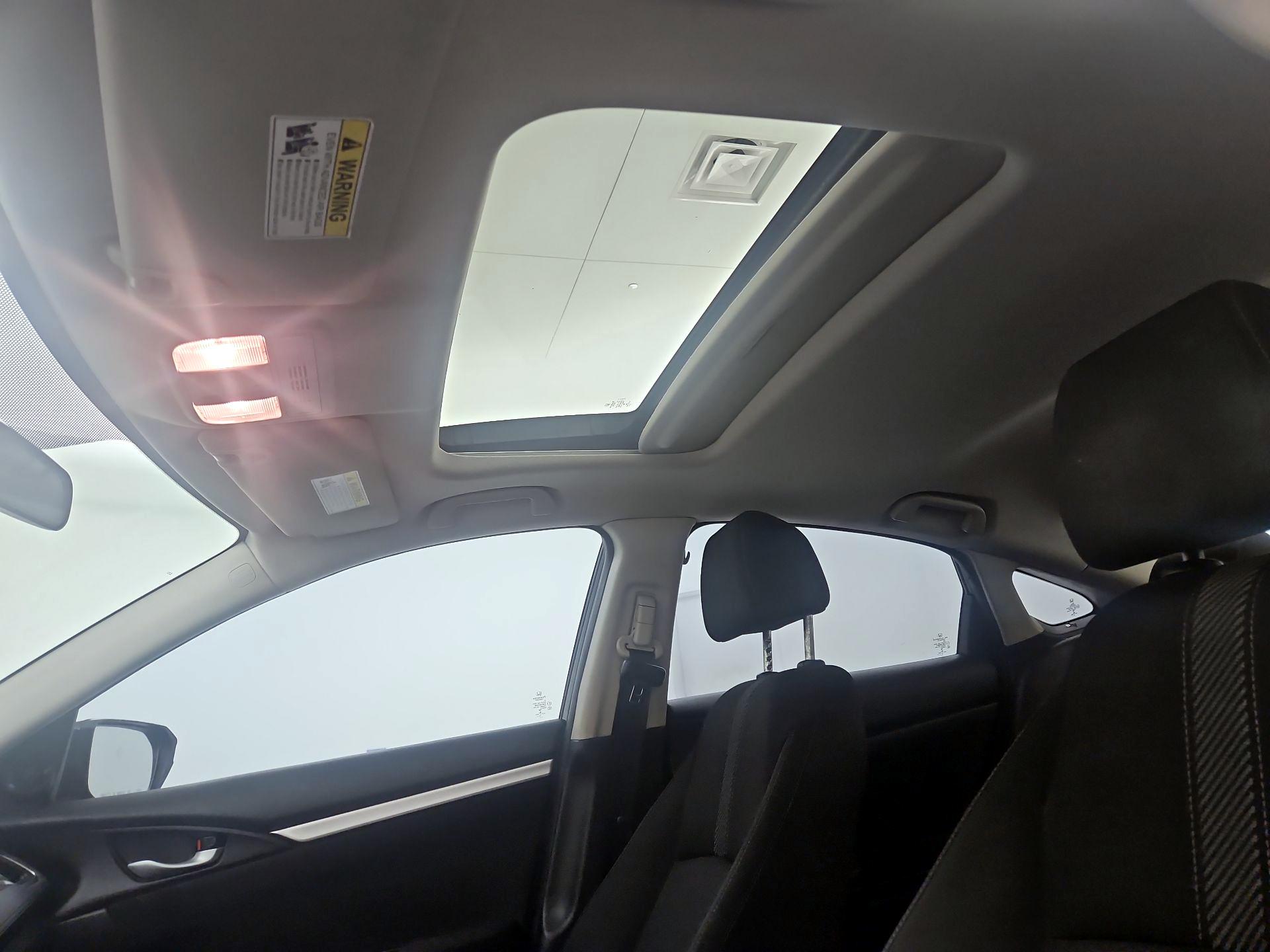 Thumbnail: 2016 Honda Civic - 18