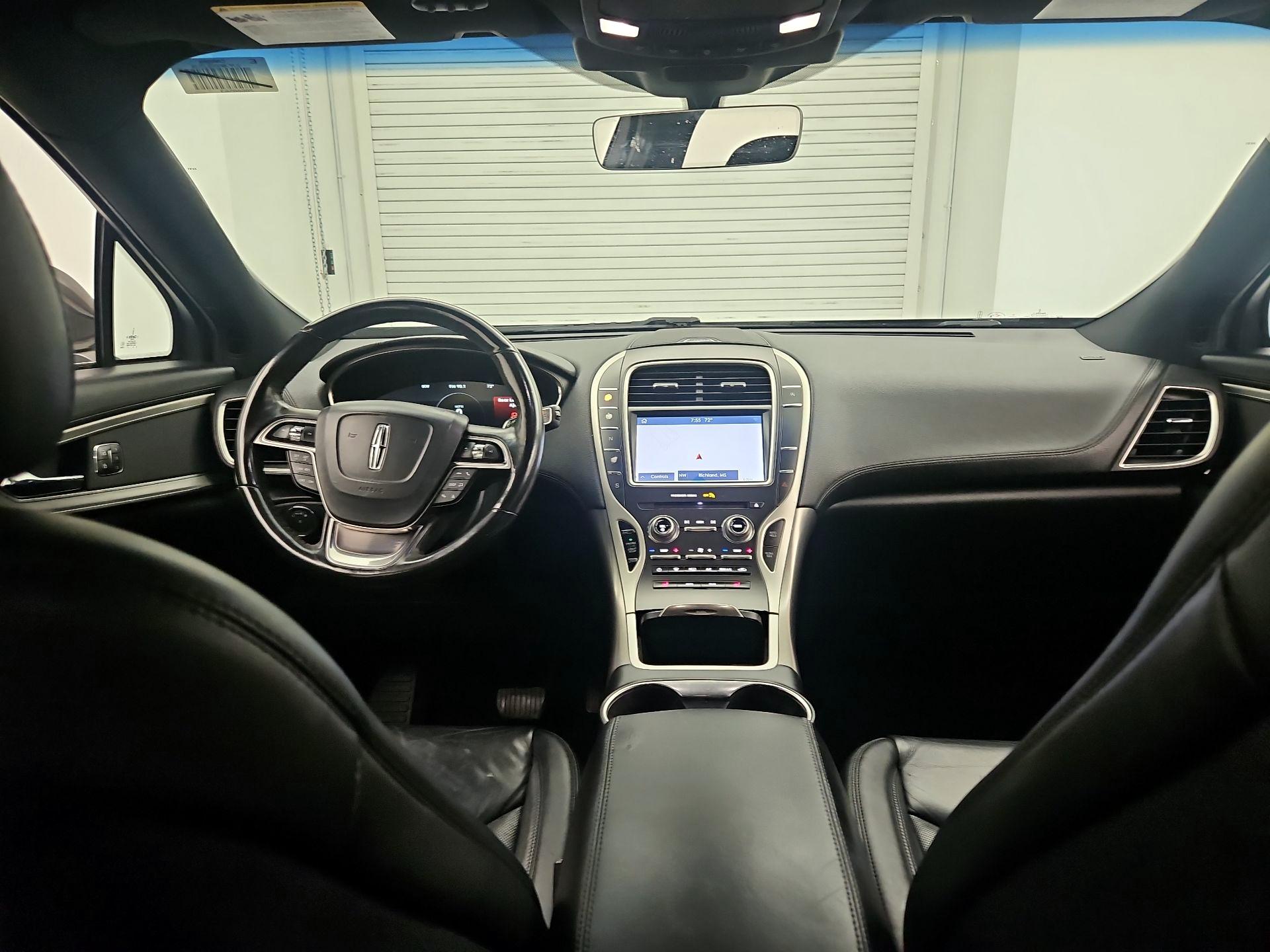 Thumbnail: 2019 Lincoln Nautilus - 9
