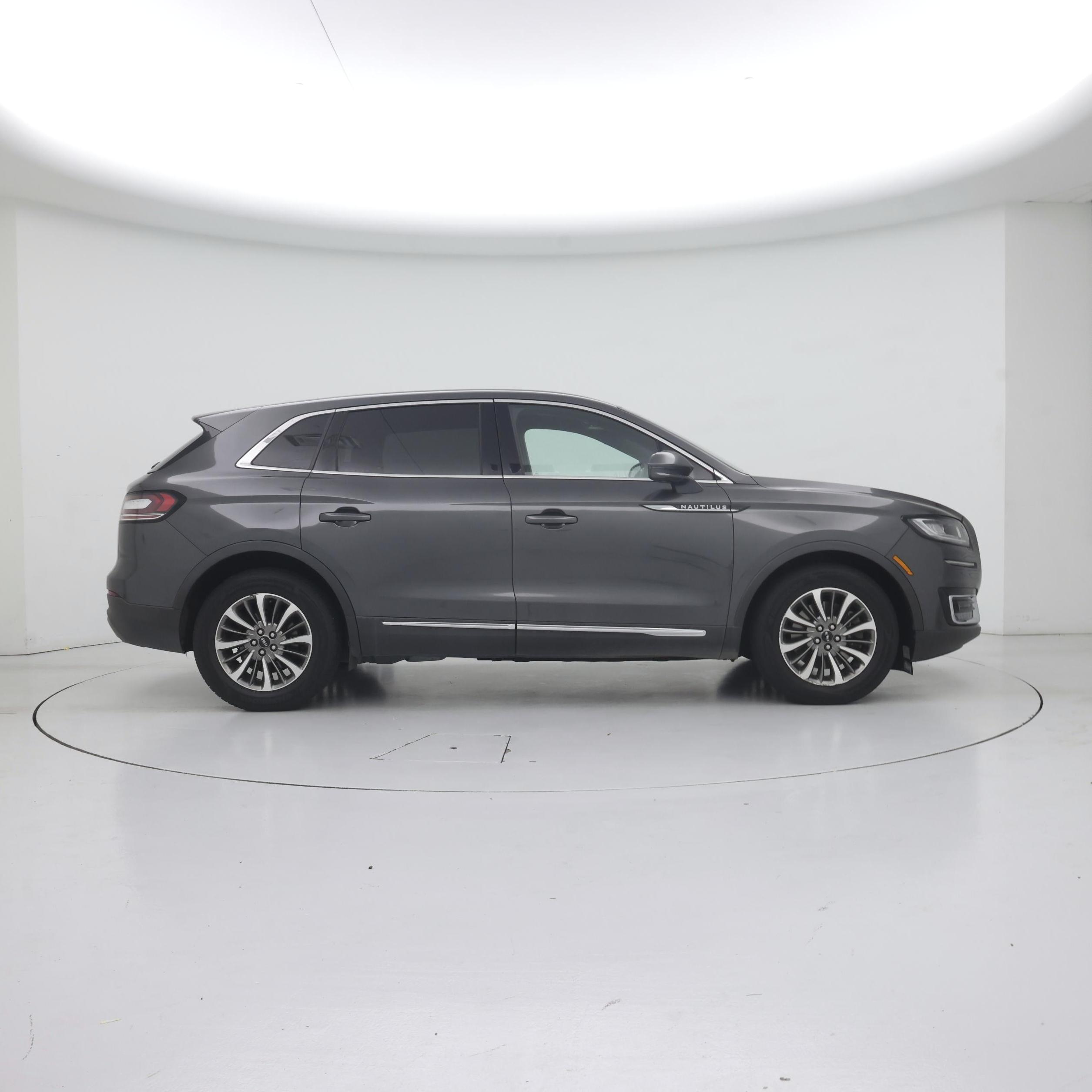 Thumbnail: 2019 Lincoln Nautilus - 7