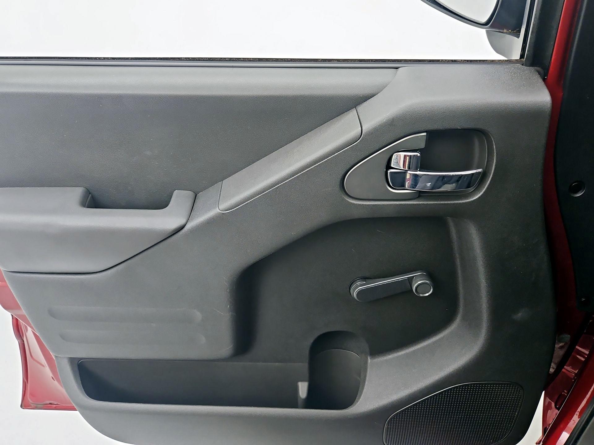 Thumbnail: 2016 Nissan Frontier - 12
