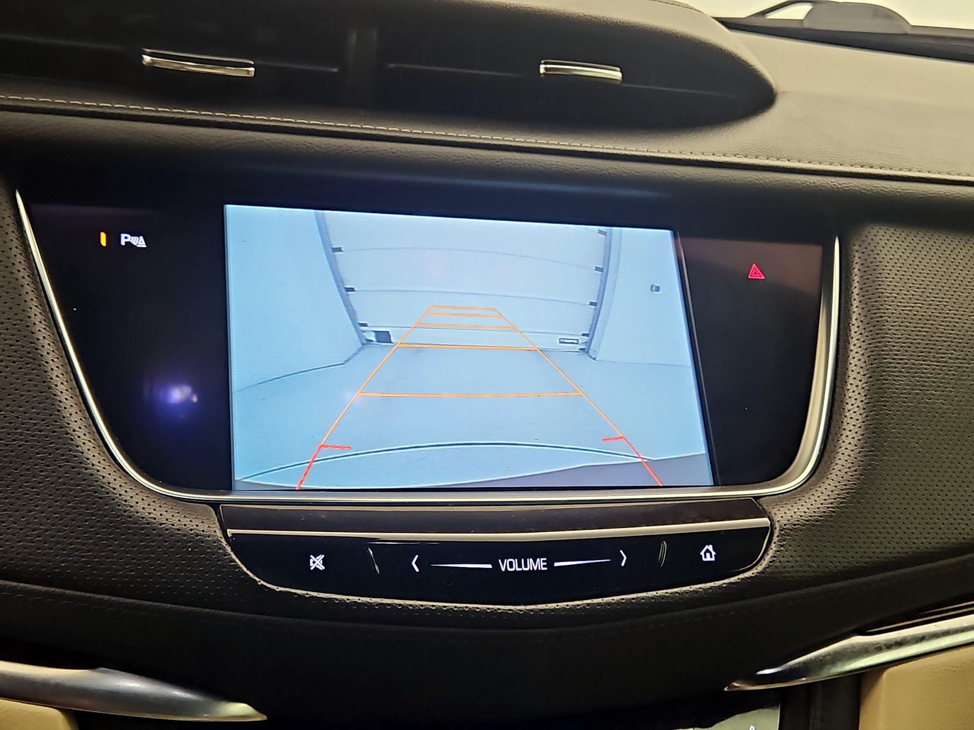 Thumbnail: 2017 Cadillac XT5 - 15