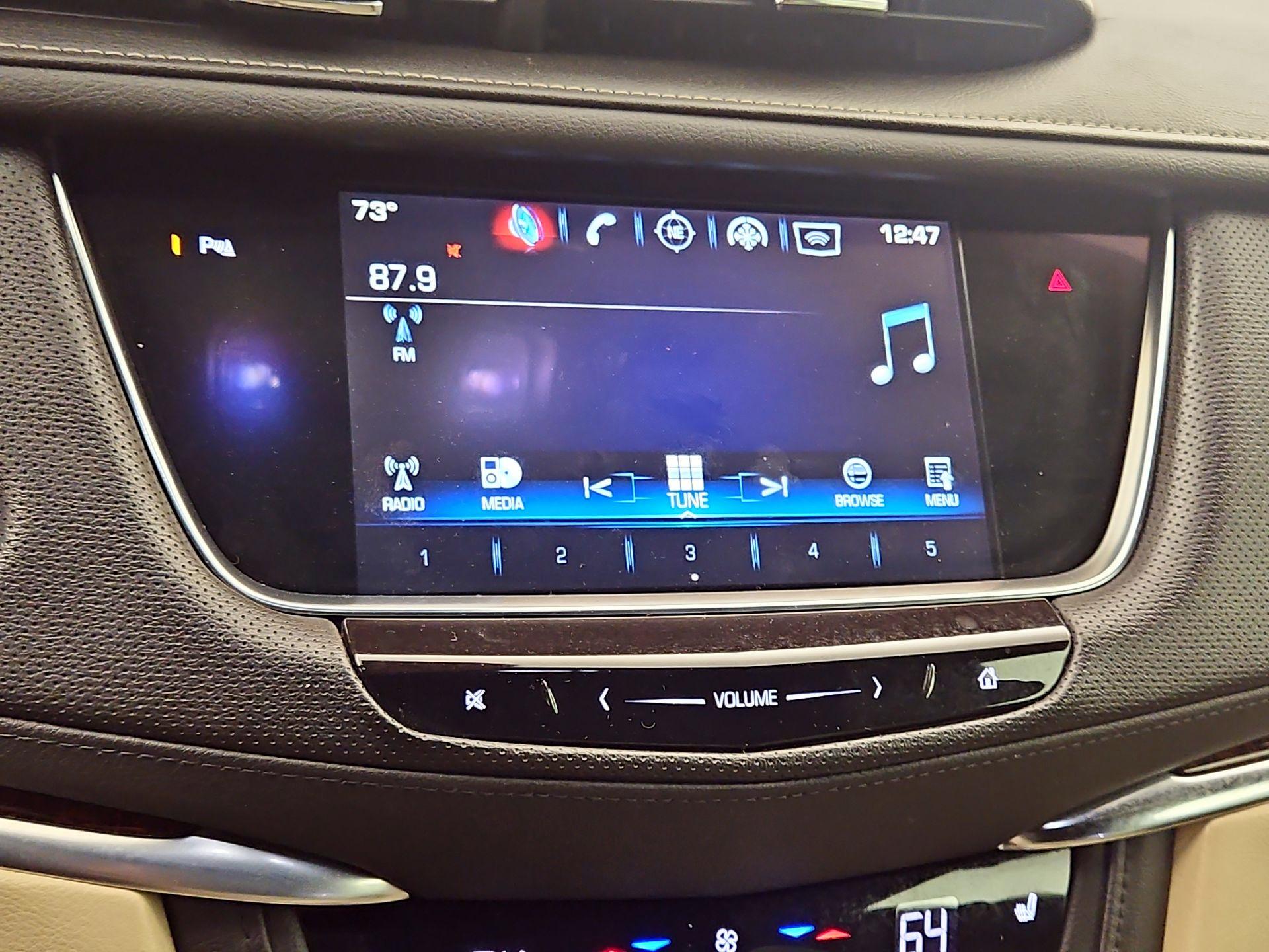 Thumbnail: 2017 Cadillac XT5 - 16