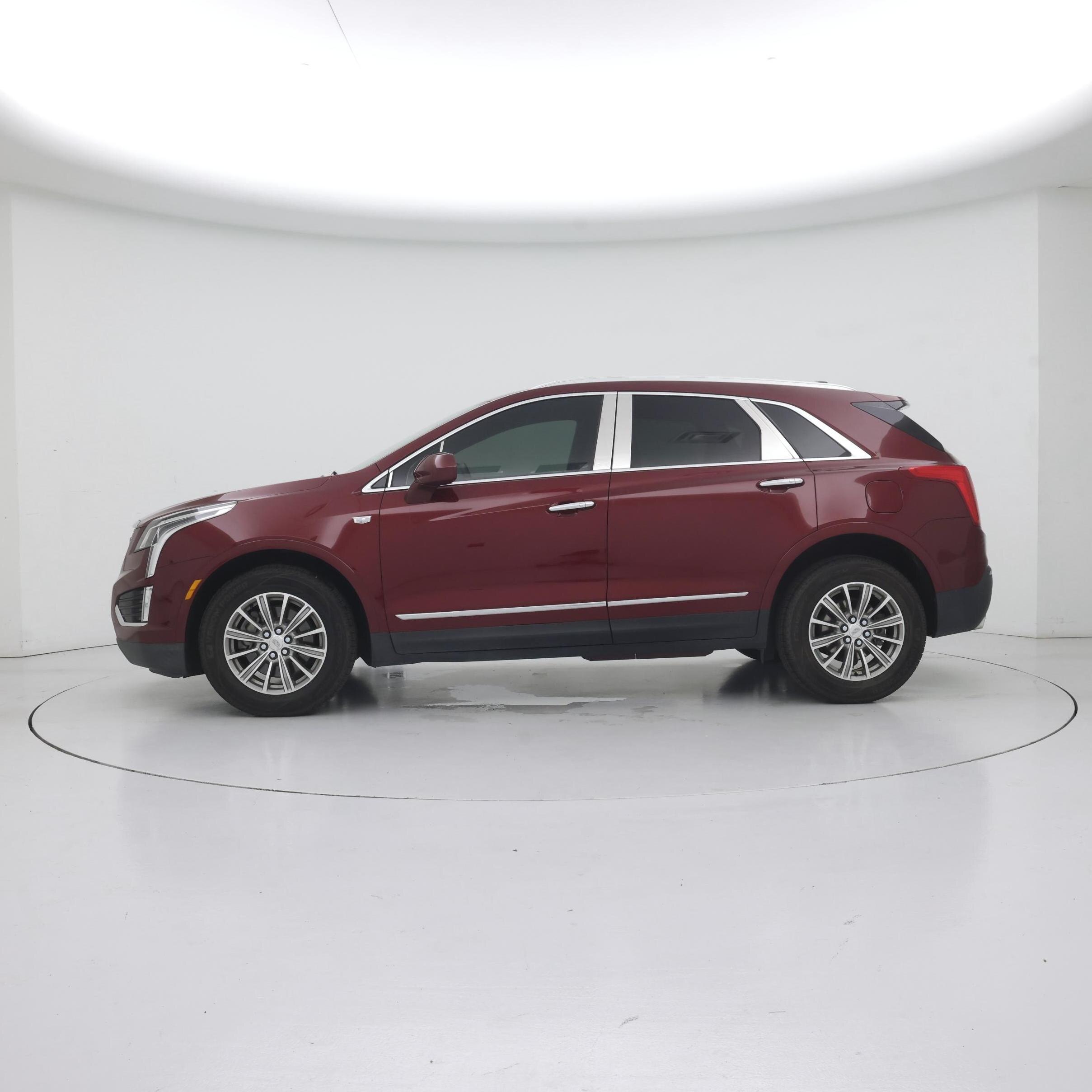 Thumbnail: 2017 Cadillac XT5 - 3