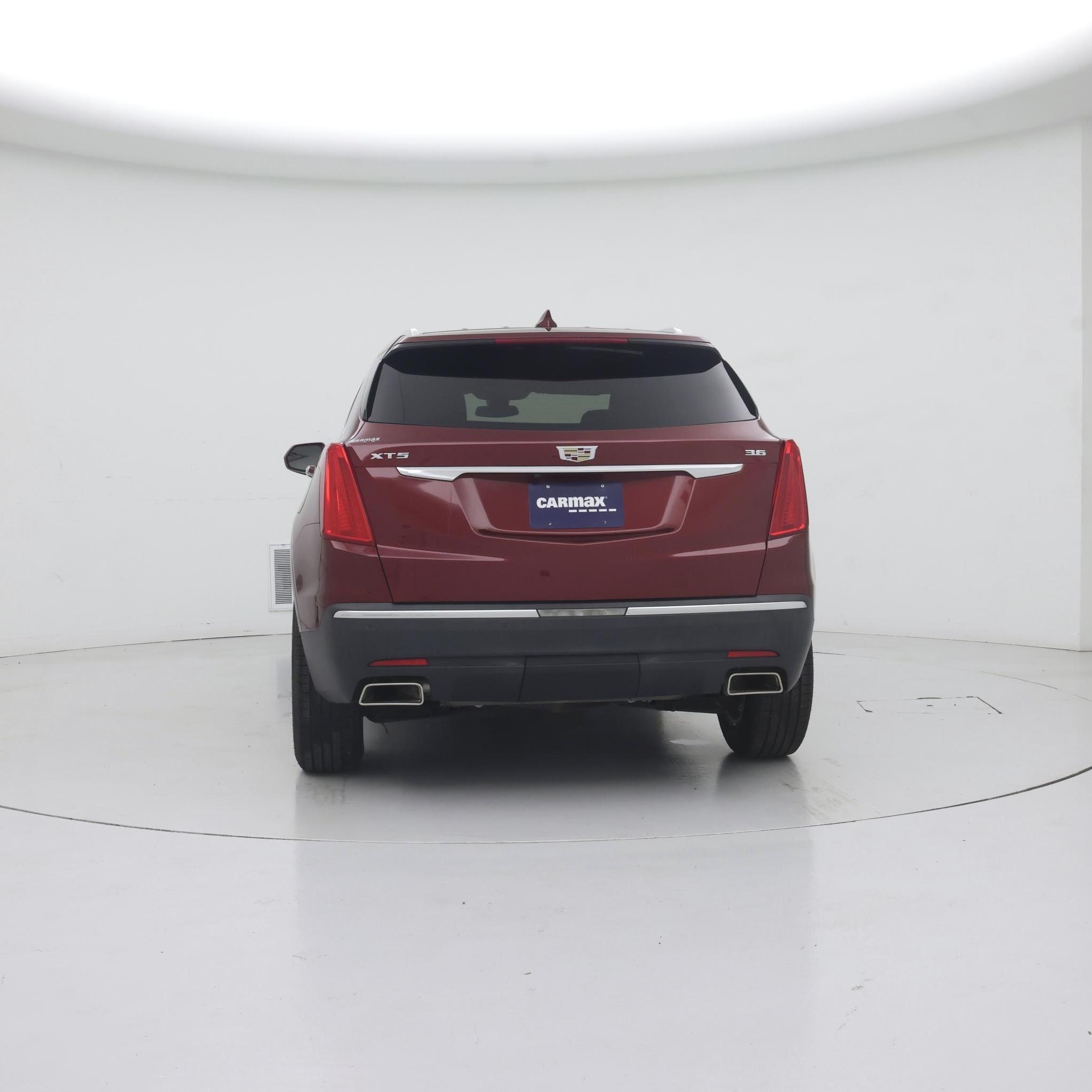 Thumbnail: 2017 Cadillac XT5 - 6