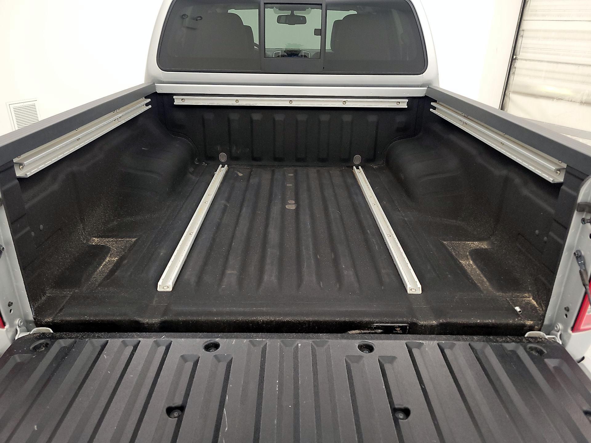 Thumbnail: 2020 Nissan Frontier - 18