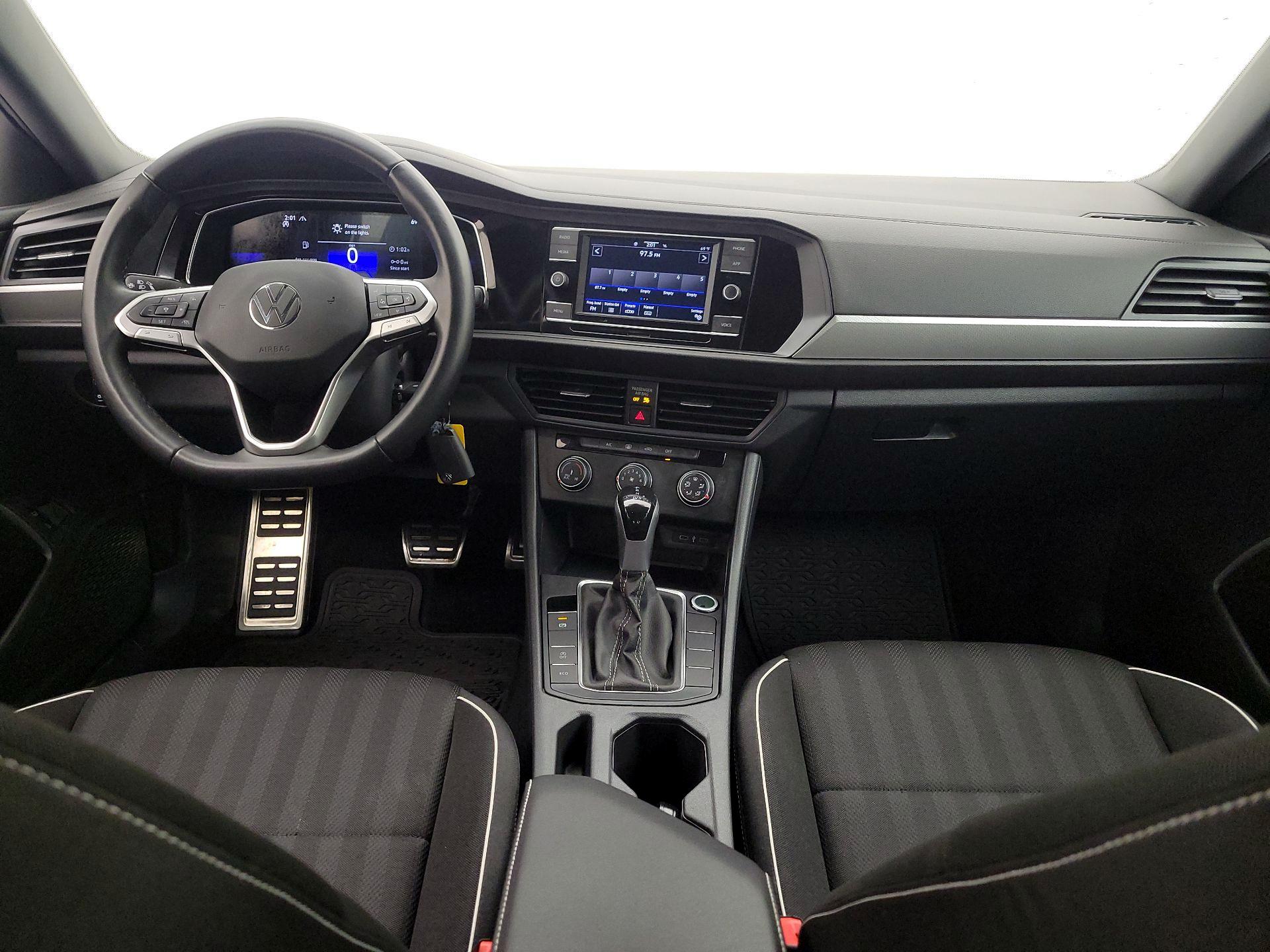 Thumbnail: 2023 Volkswagen Jetta - 9