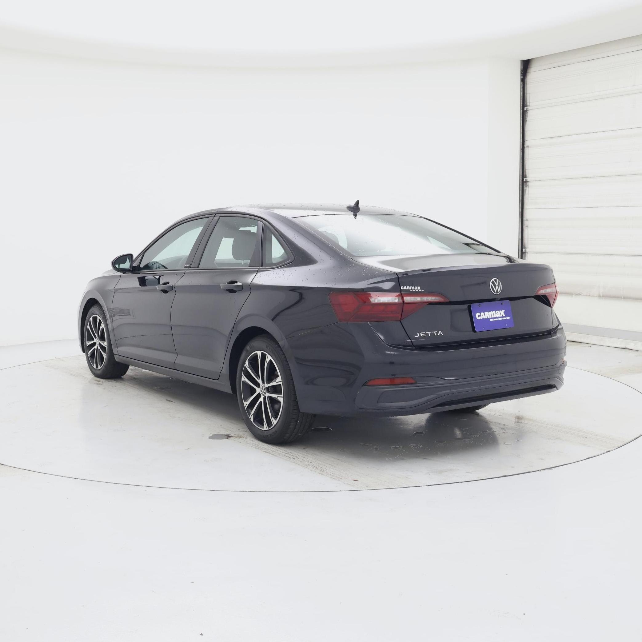 Thumbnail: 2023 Volkswagen Jetta - 2