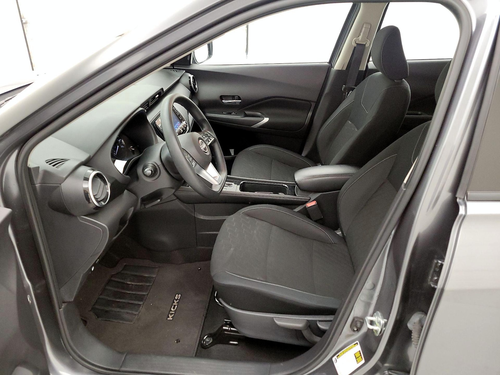 2023 Nissan Kicks SV - Photo 12
