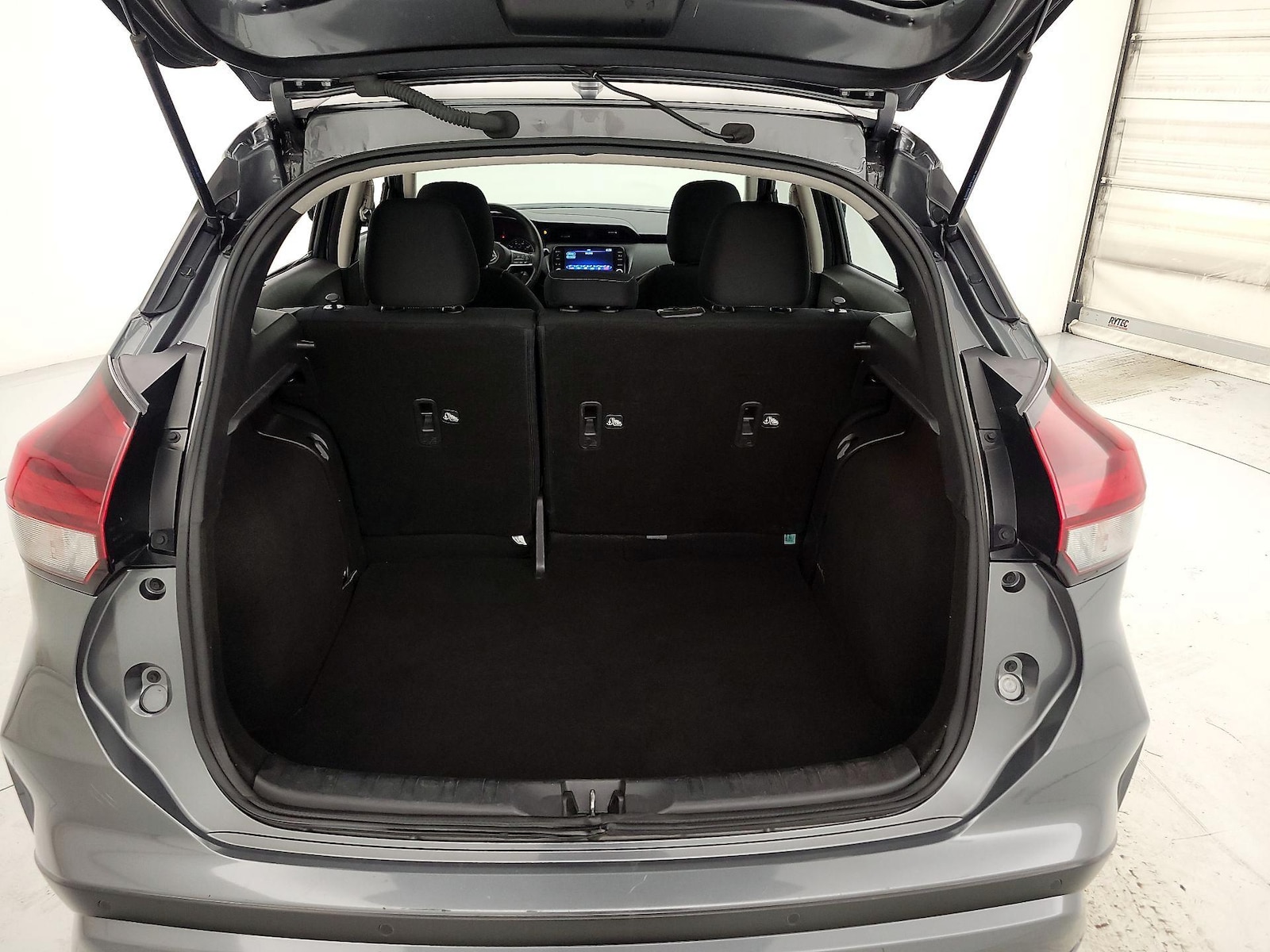 2023 Nissan Kicks SV - Photo 17