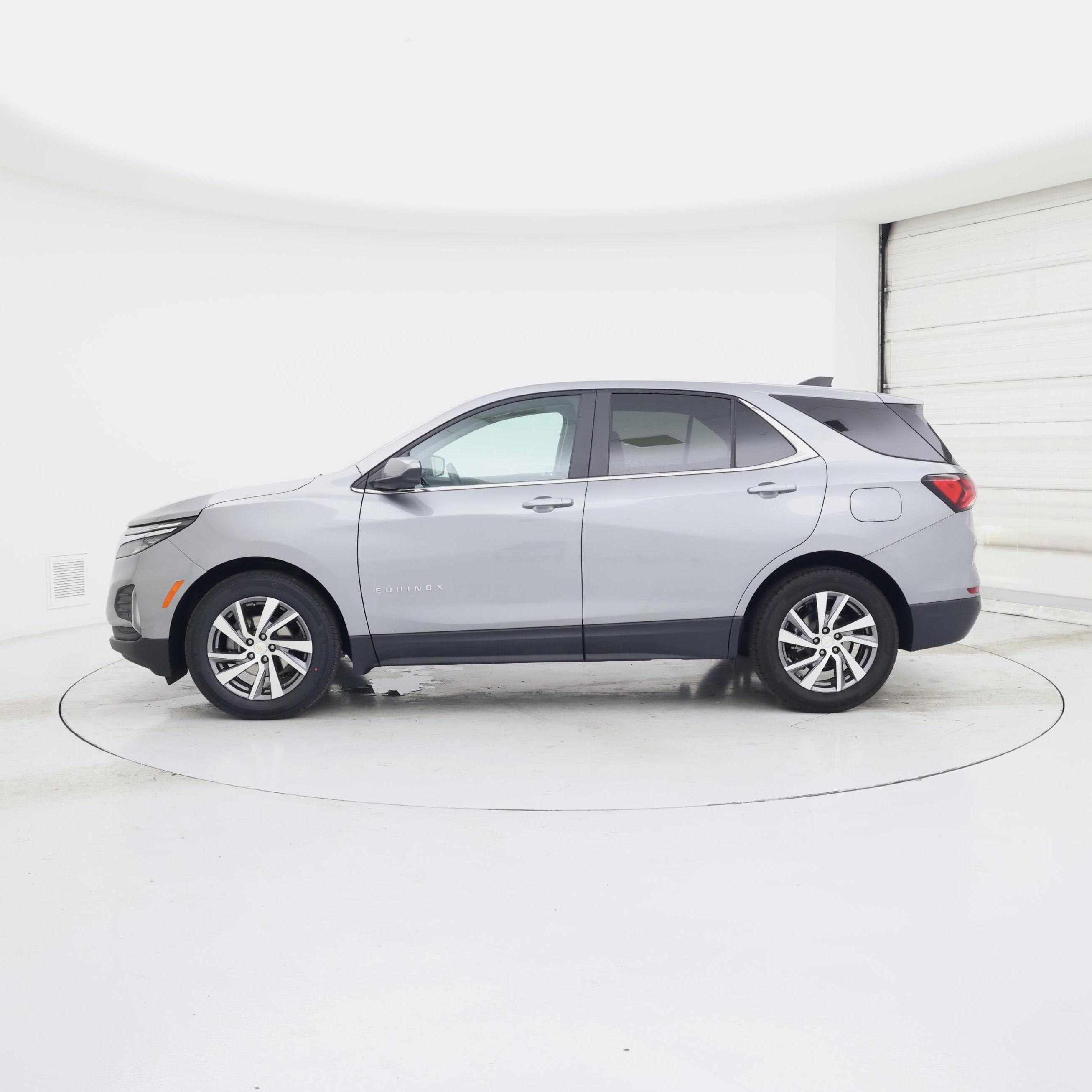 Thumbnail: 2023 Chevrolet Equinox - 3