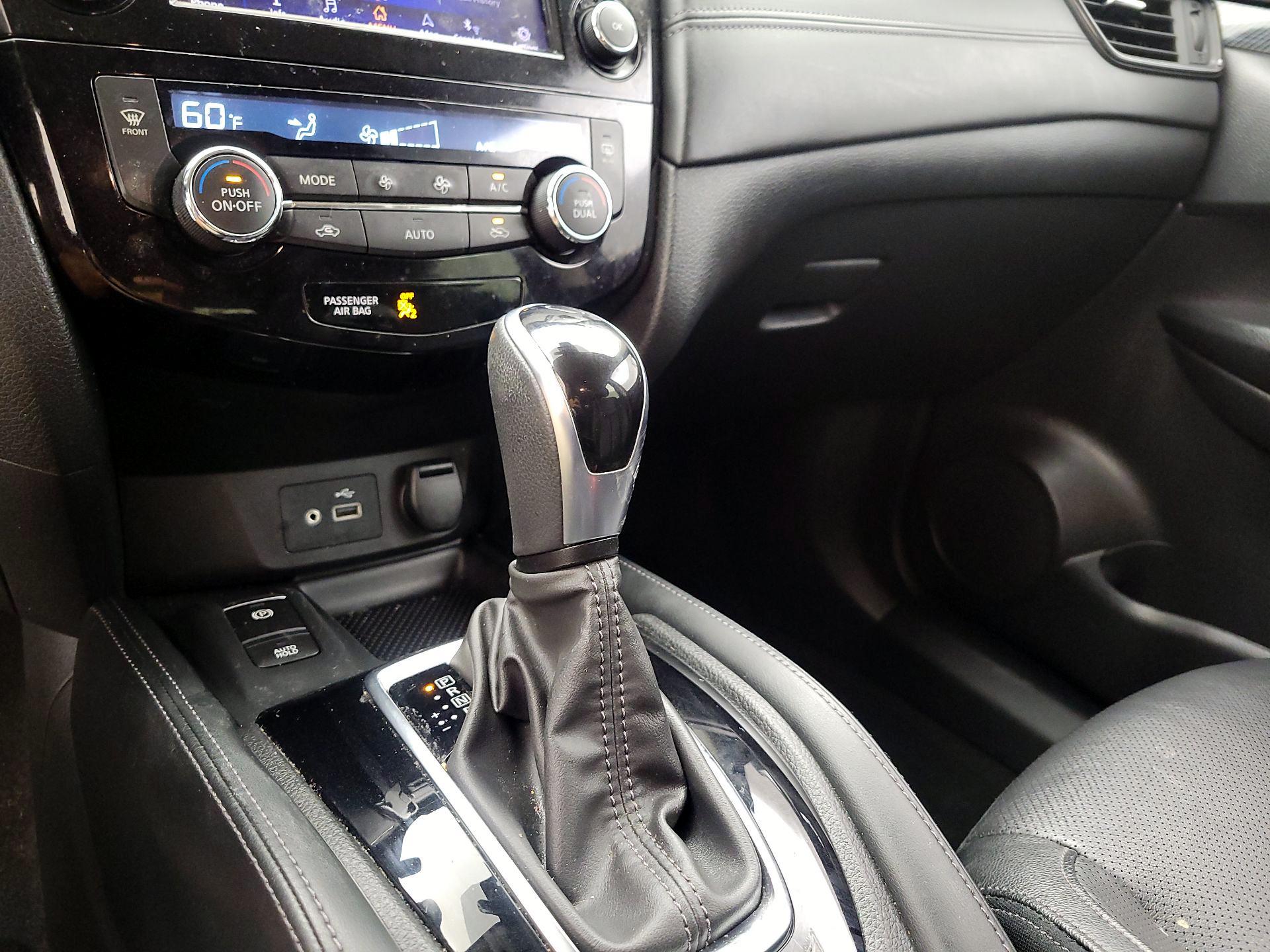 Thumbnail: 2020 Nissan Rogue - 15
