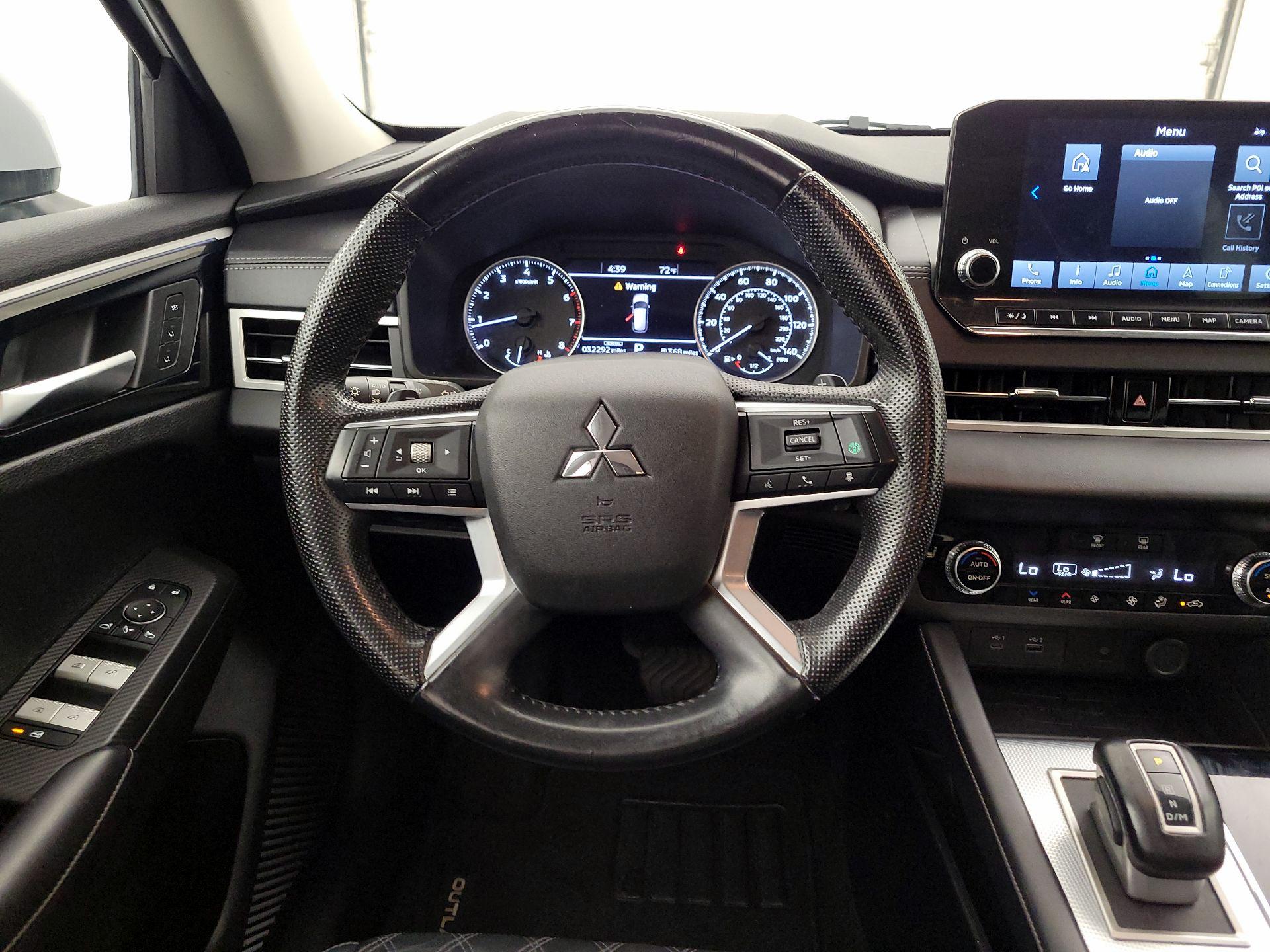 Thumbnail: 2022 Mitsubishi Outlander - 10