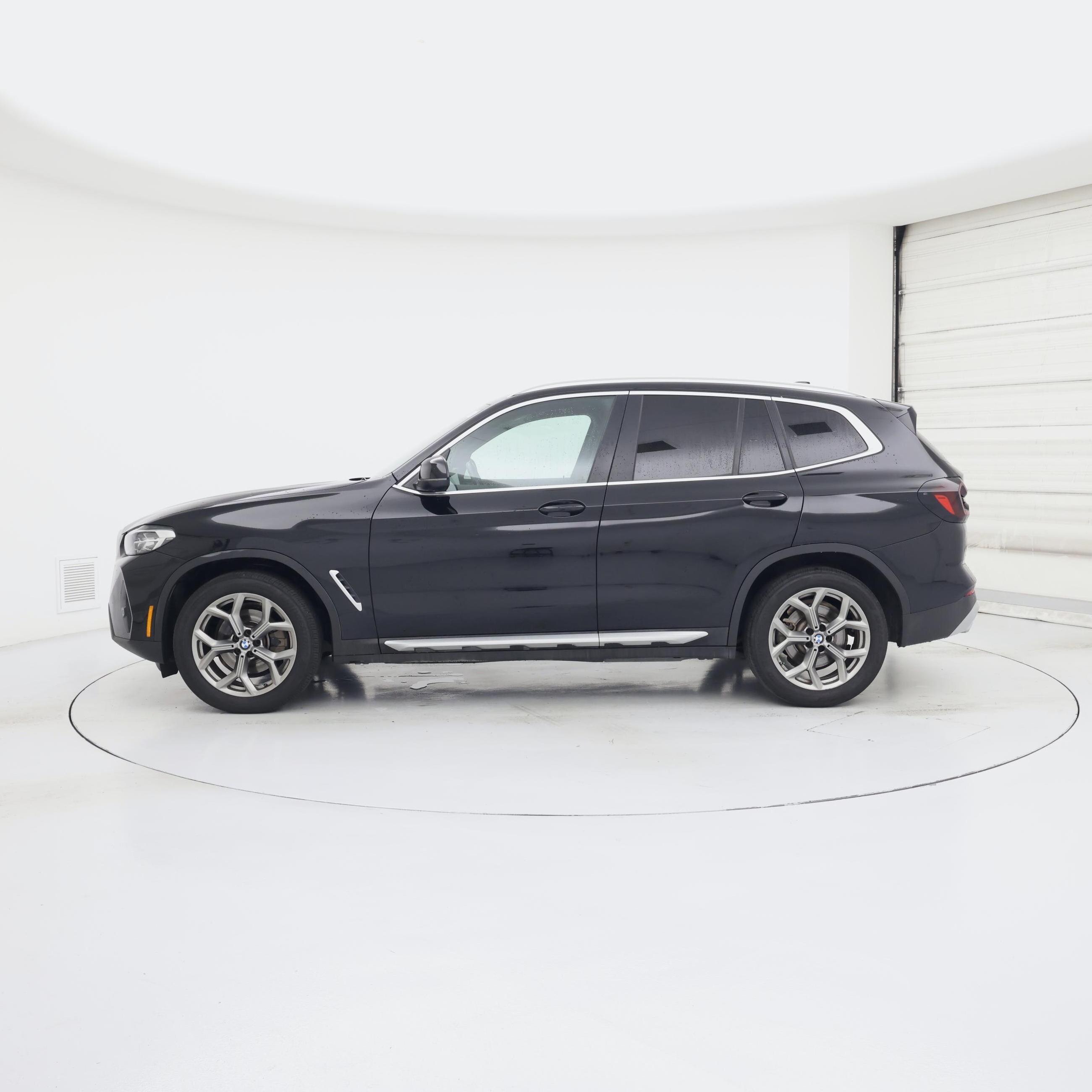 Thumbnail: 2023 BMW X3 - 3
